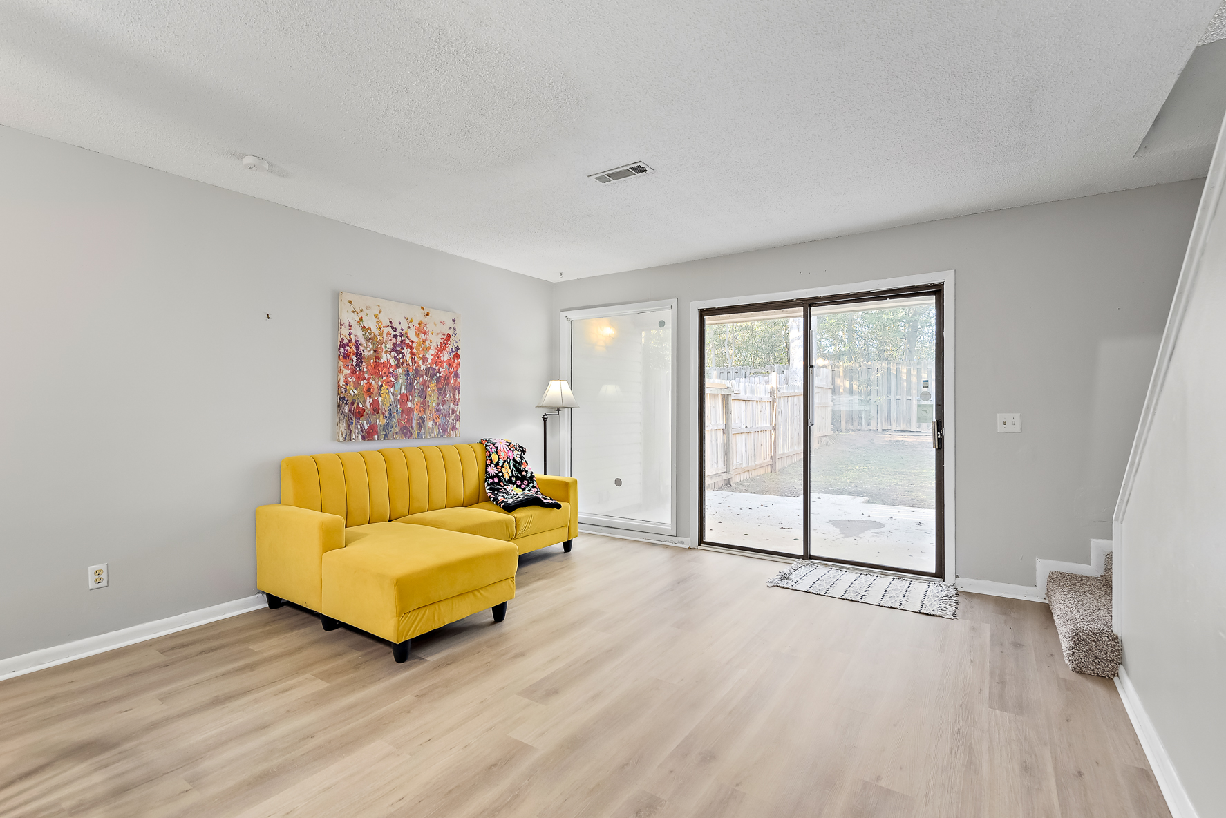 19 Anthony Cir WHT-15