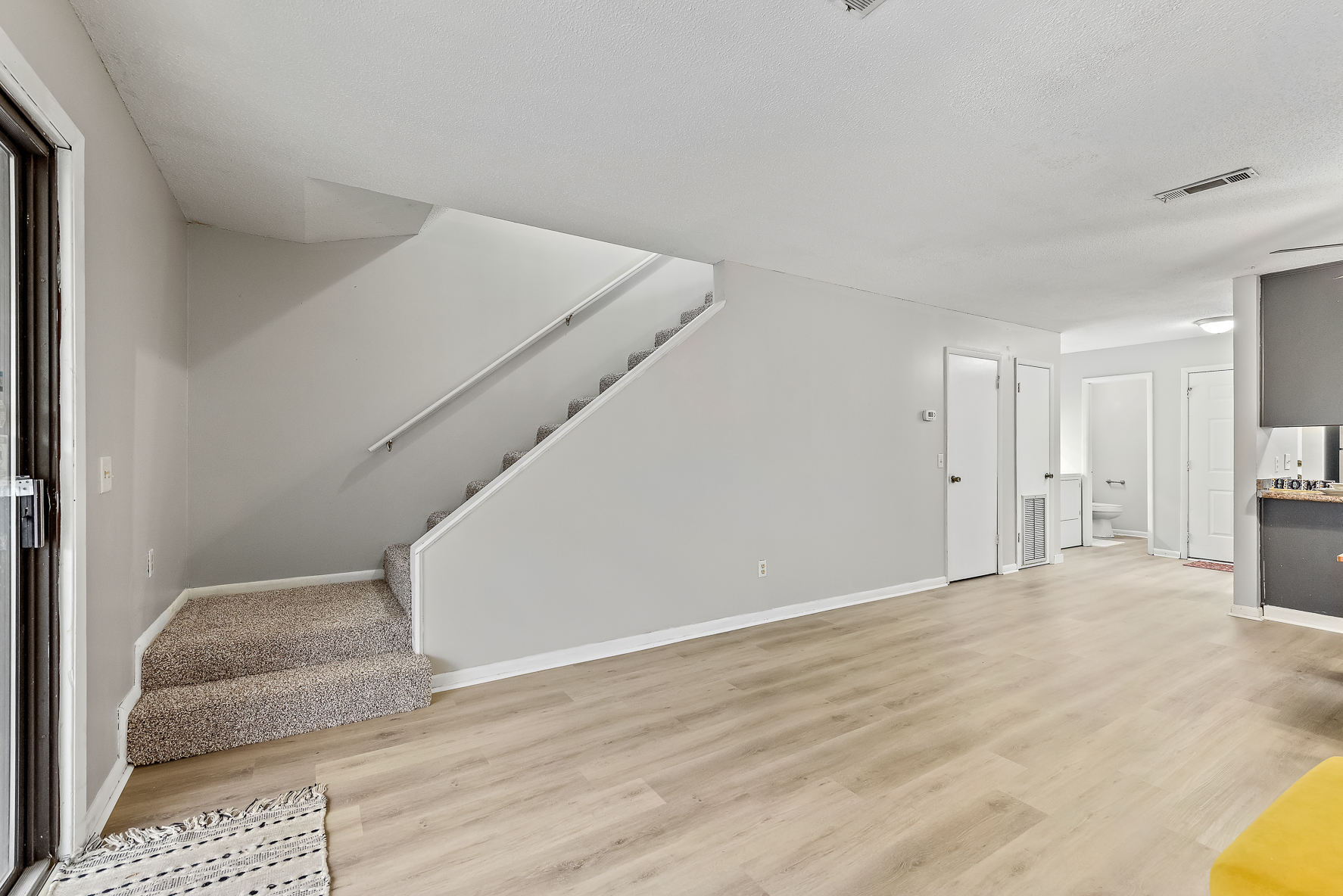 19 Anthony Cir WHT-17