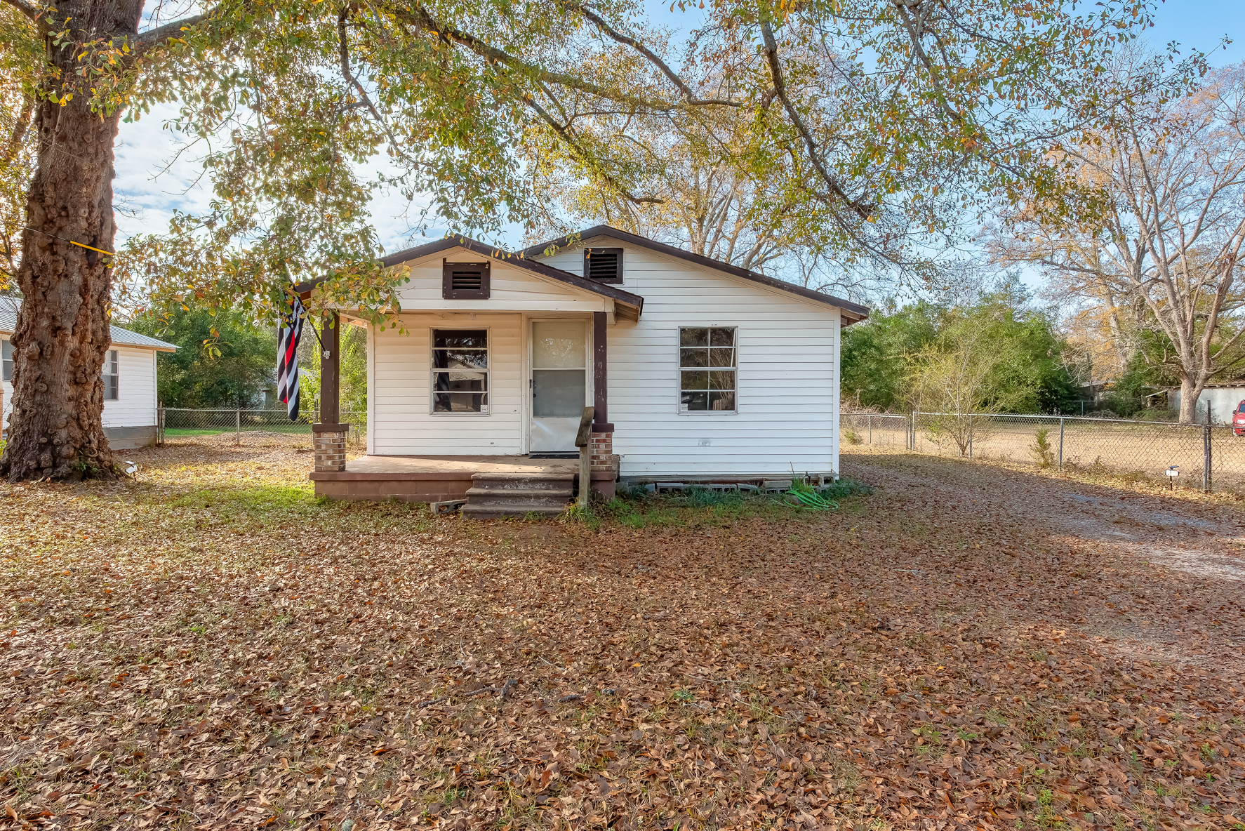 515-517 Mock St-WHT-17