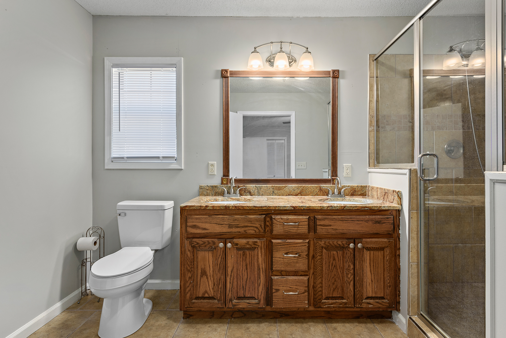 105 Fairfield Dr-WHT-26