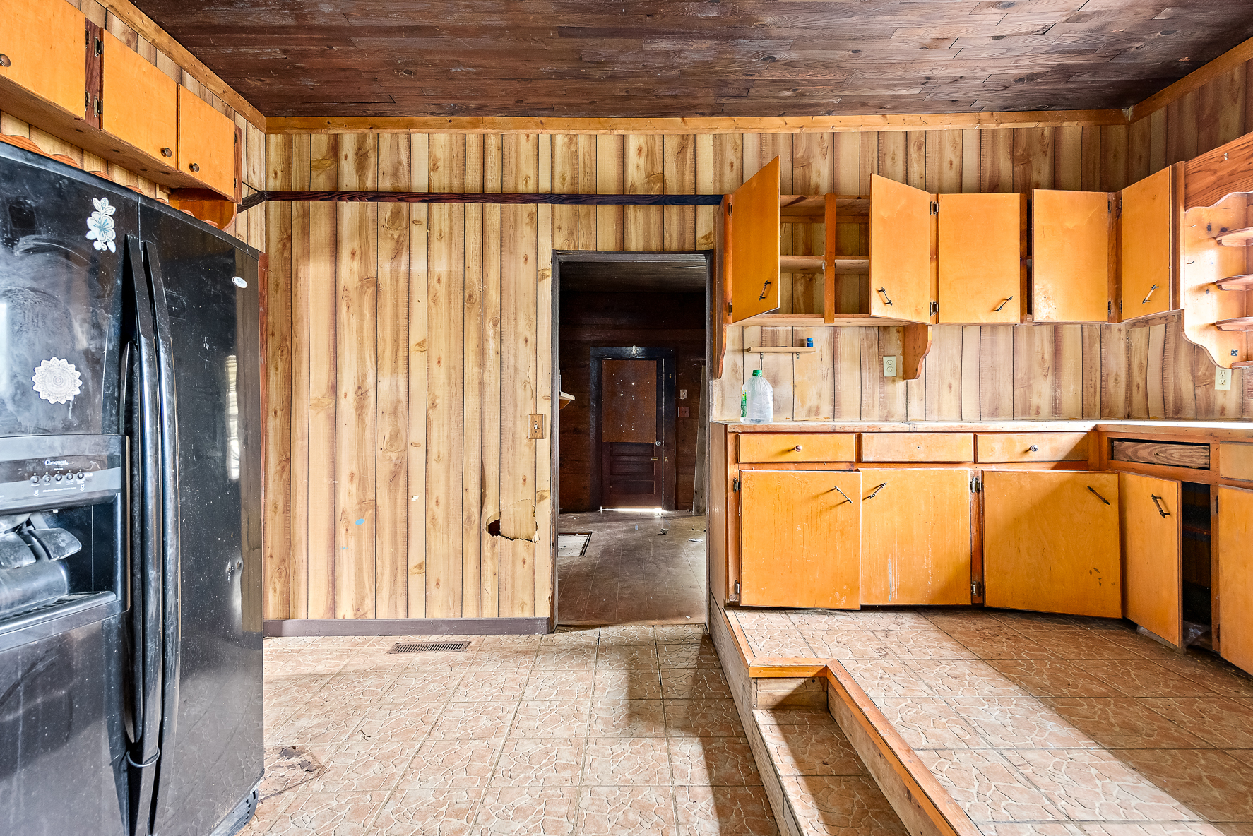 7425 Caton Rd-WHT-21