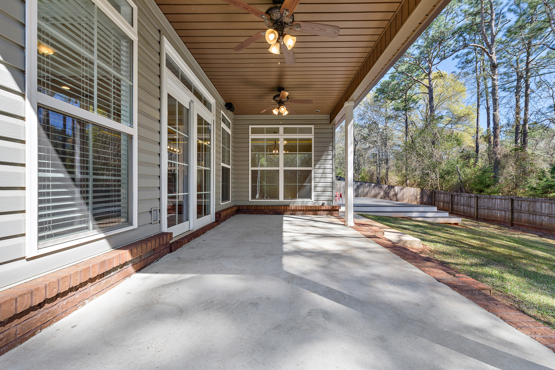 102 Valley Chase Dr WHT-10