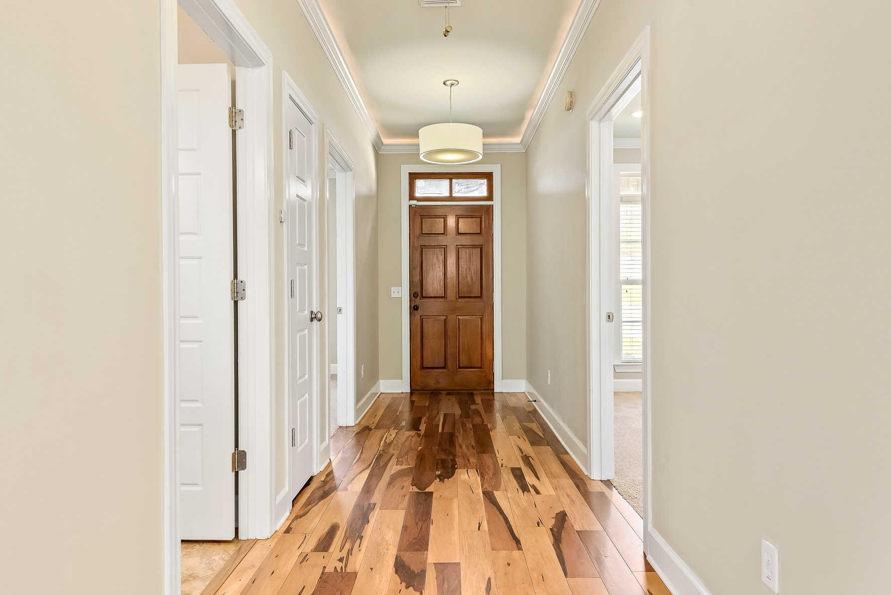 102 Valley Chase Dr WHT-12