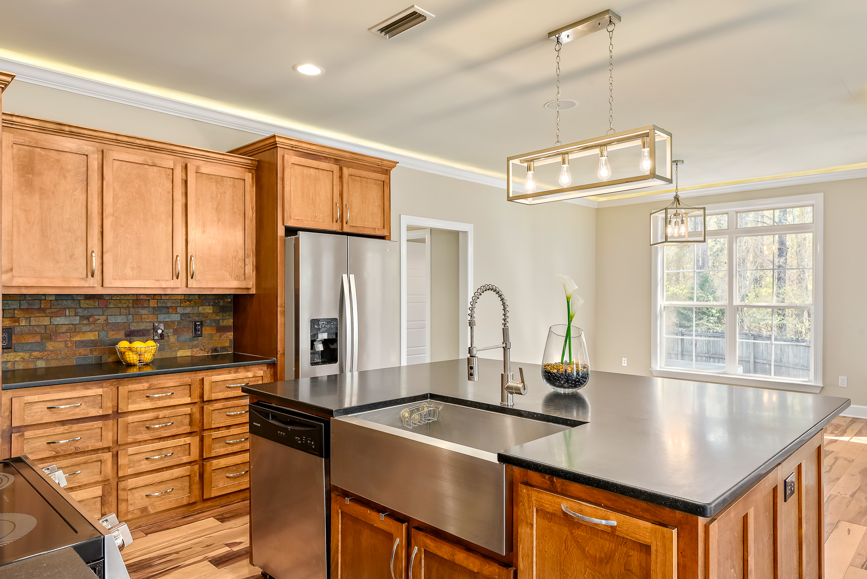 102 Valley Chase Dr WHT-23