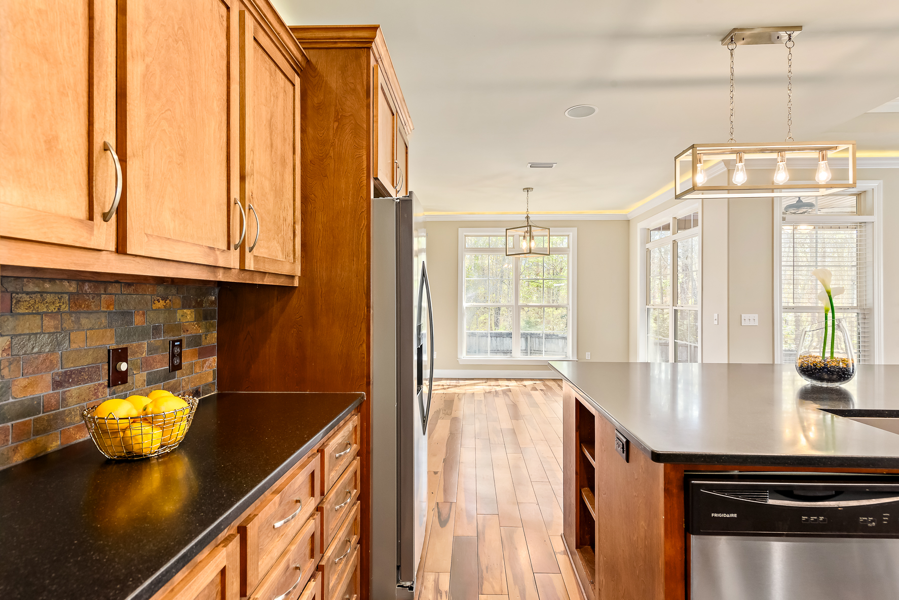 102 Valley Chase Dr WHT-25