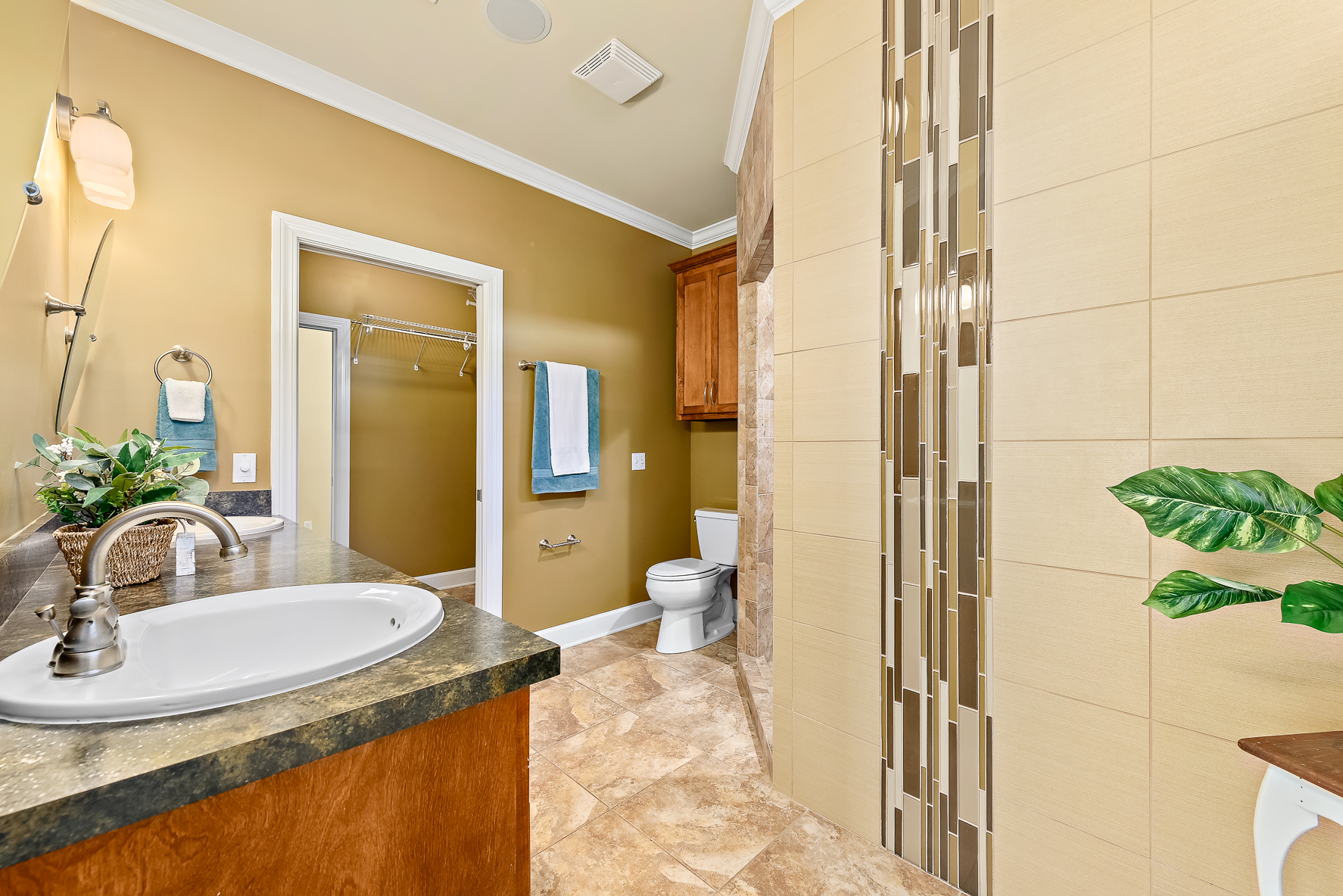 102 Valley Chase Dr WHT-30