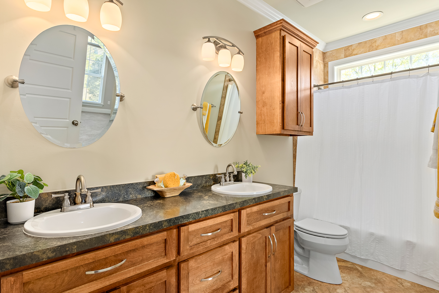 102 Valley Chase Dr WHT-36