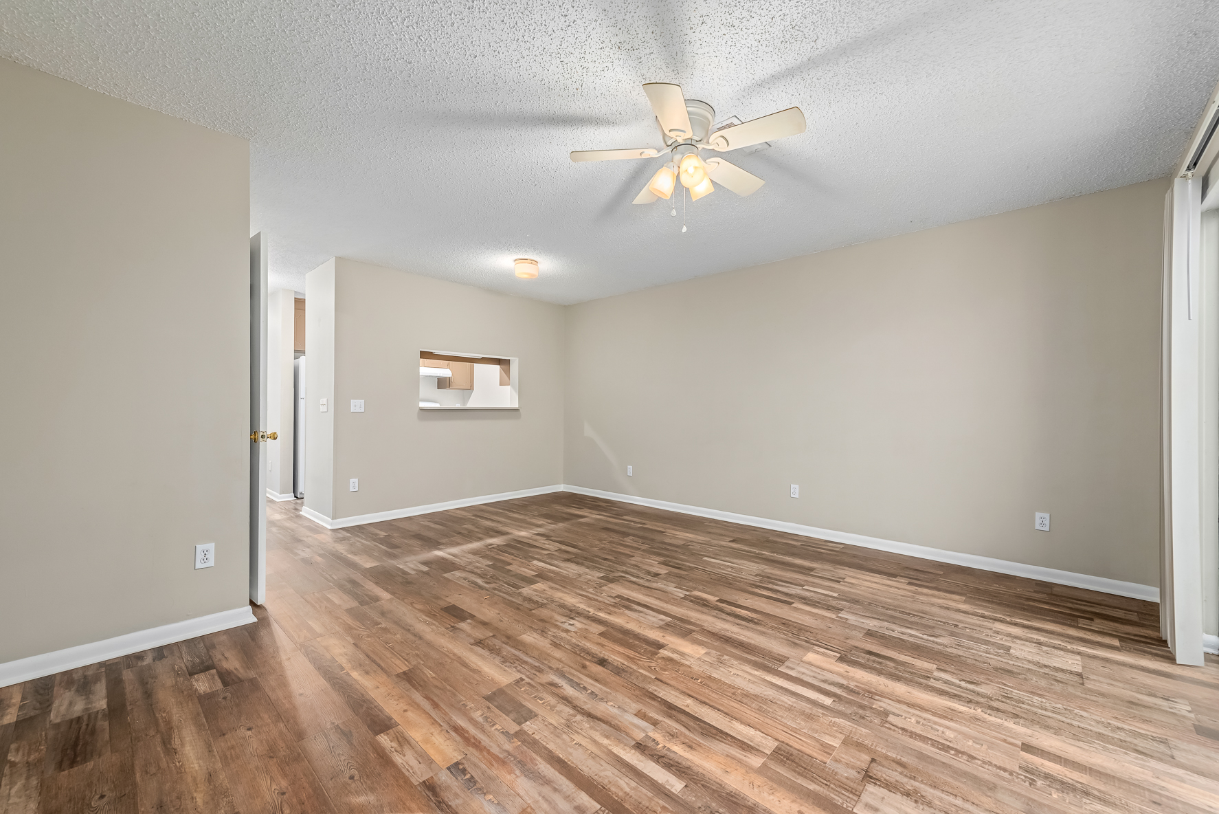 210 Candlebrook Dr WHT-13