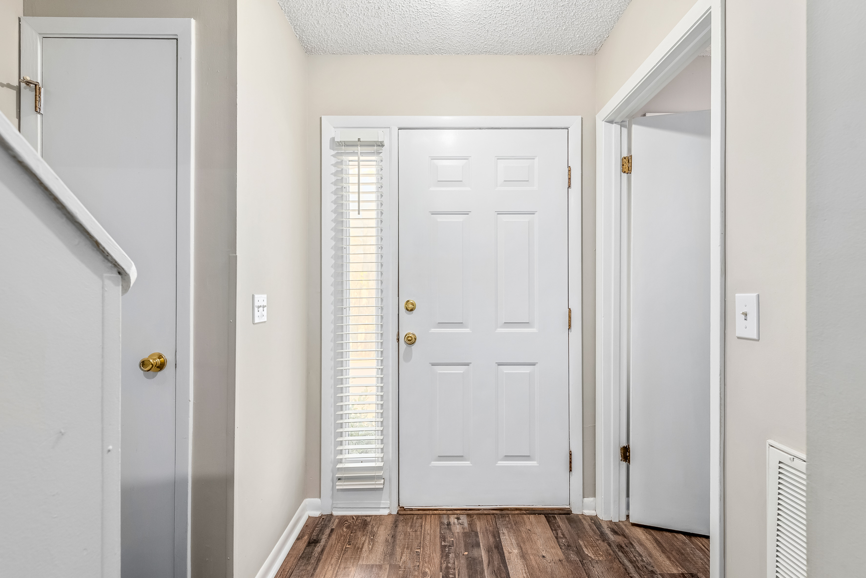 210 Candlebrook Dr WHT-5