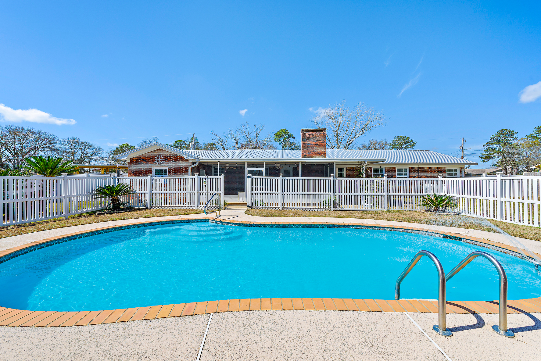 906 El Dorado Dr-WHT-11