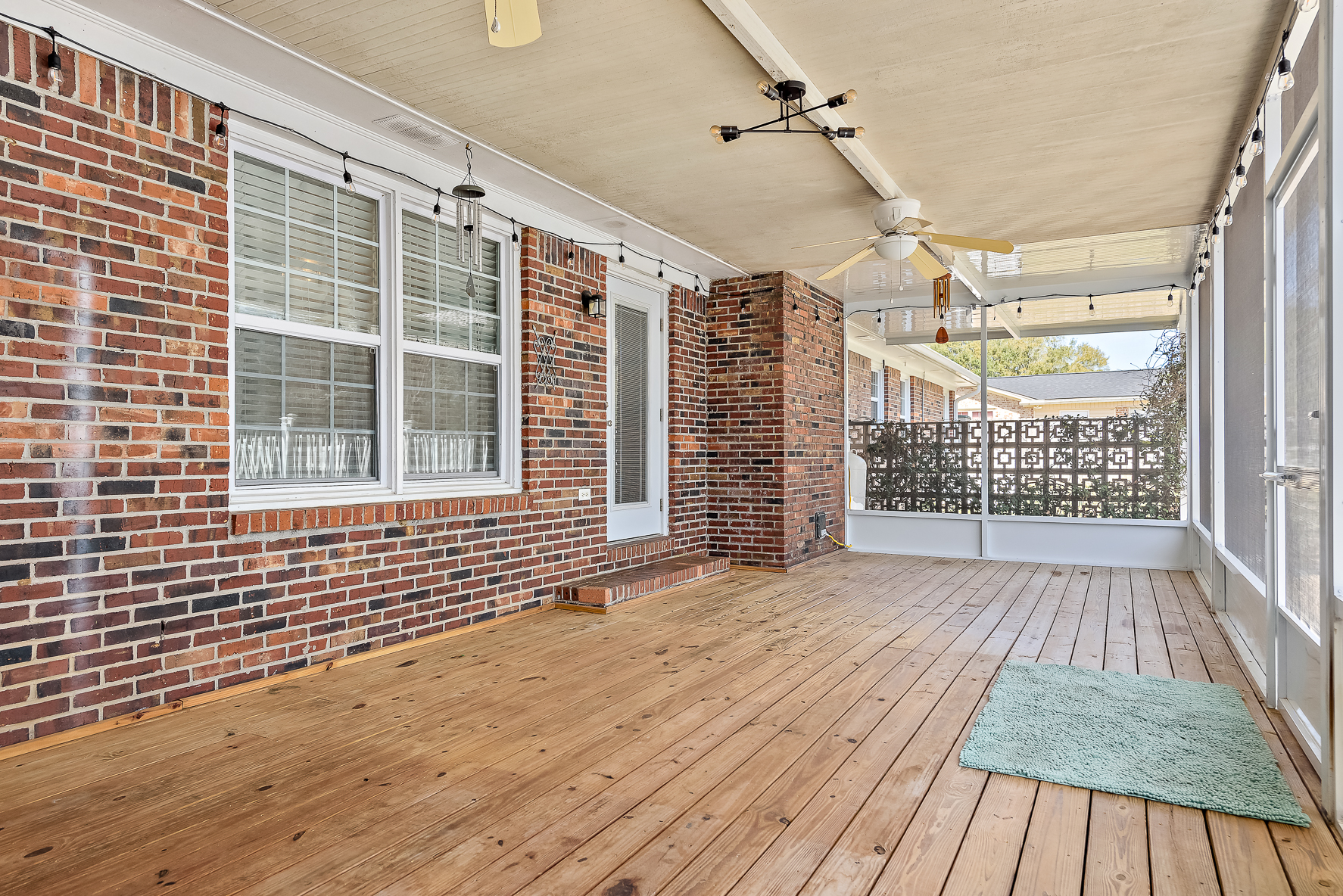 906 El Dorado Dr-WHT-16