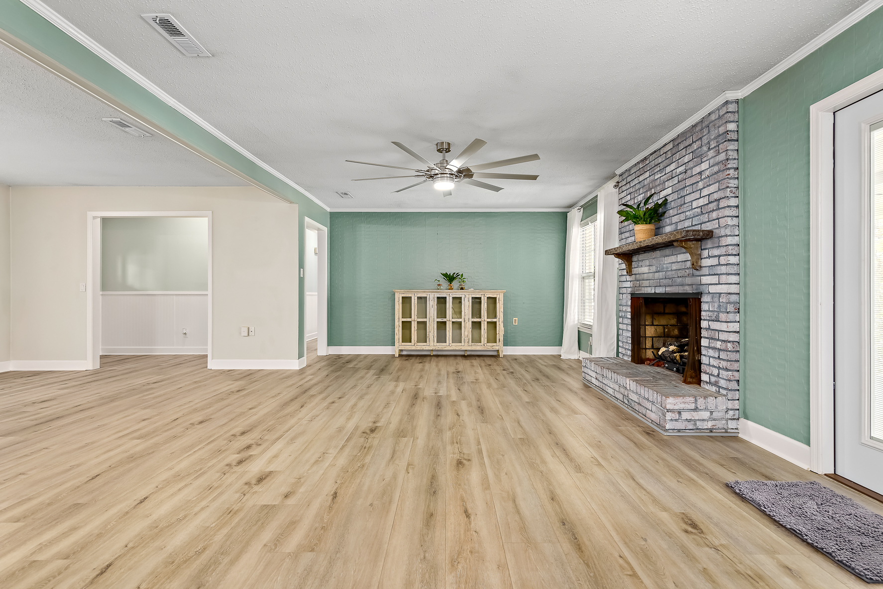 906 El Dorado Dr-WHT-22