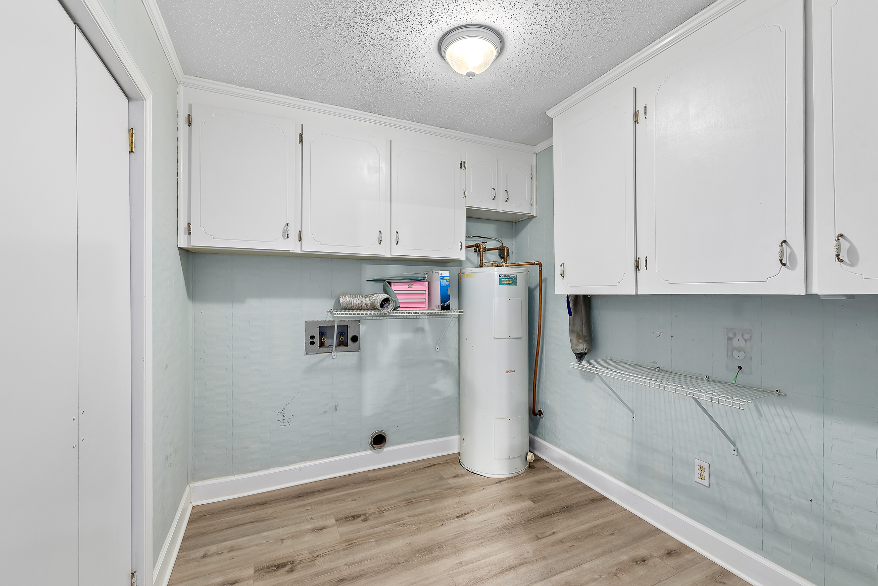 906 El Dorado Dr-WHT-32