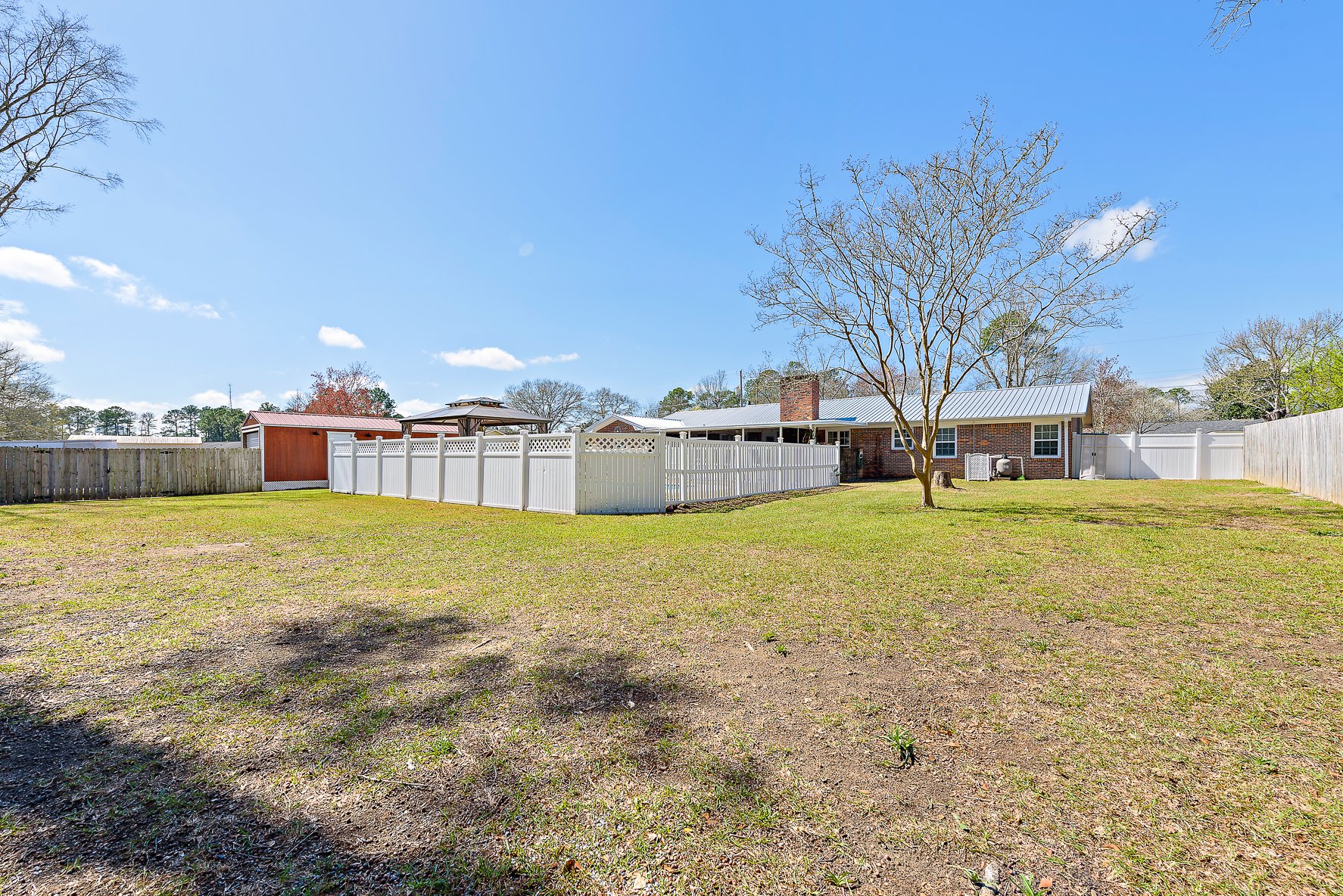 906 El Dorado Dr-WHT-9