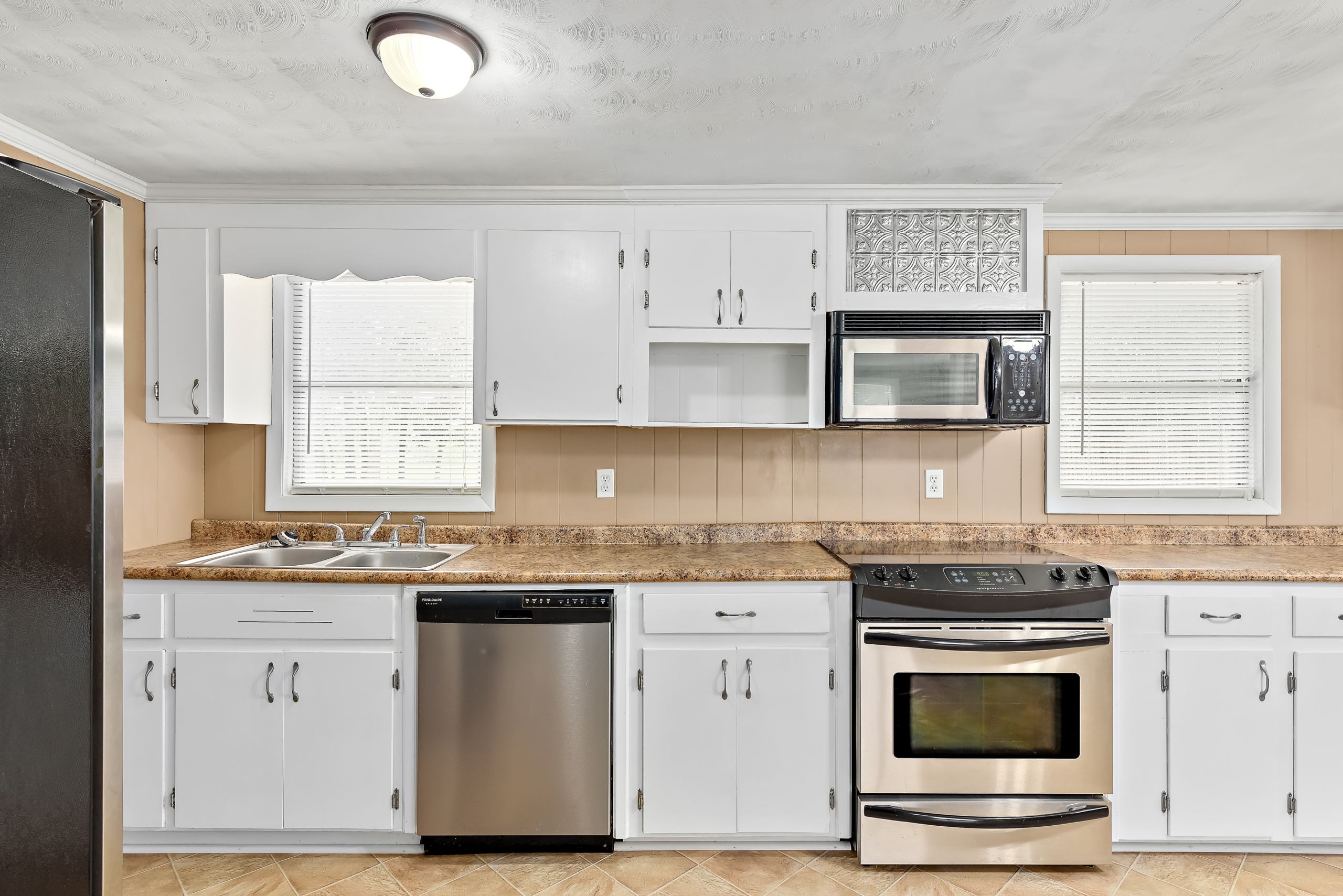 631 Chancellor St-MLS-16