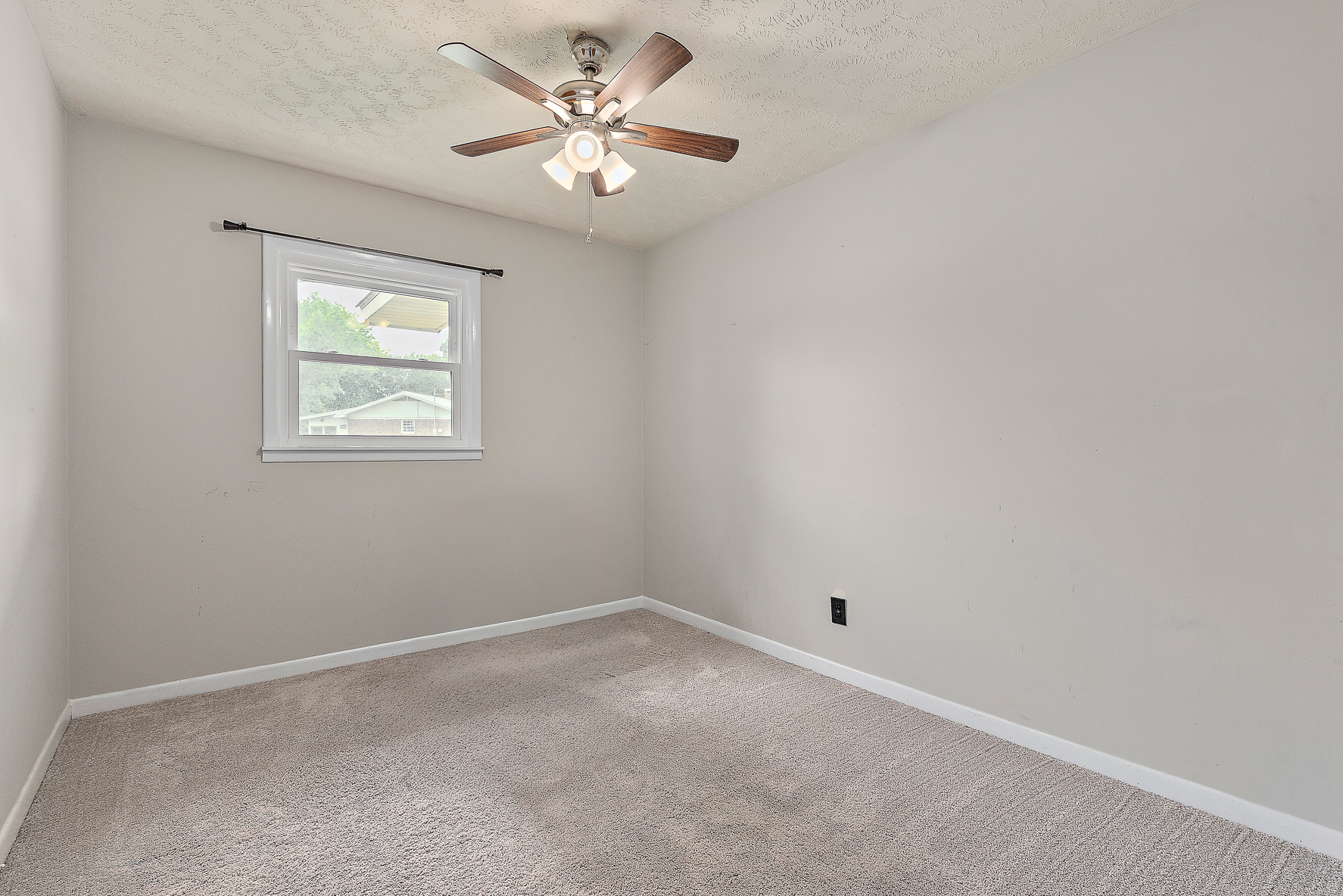 111 Independence Ave-WHT_16