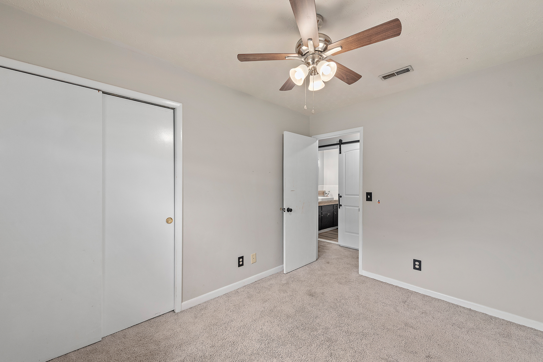 111 Independence Ave-WHT_20