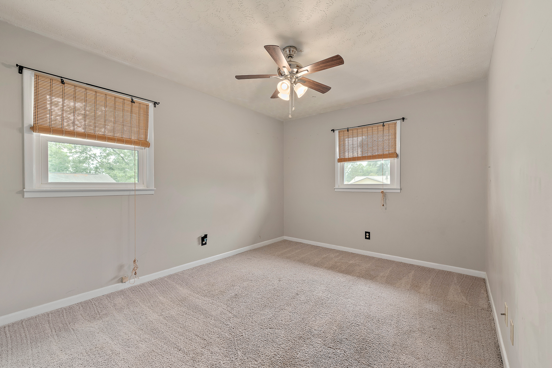 111 Independence Ave-WHT_21