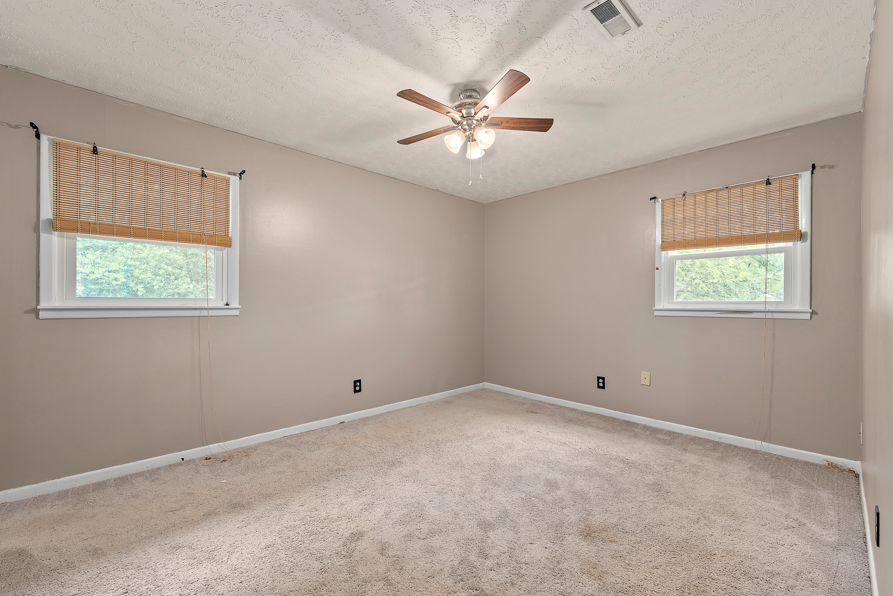 111 Independence Ave-WHT_23