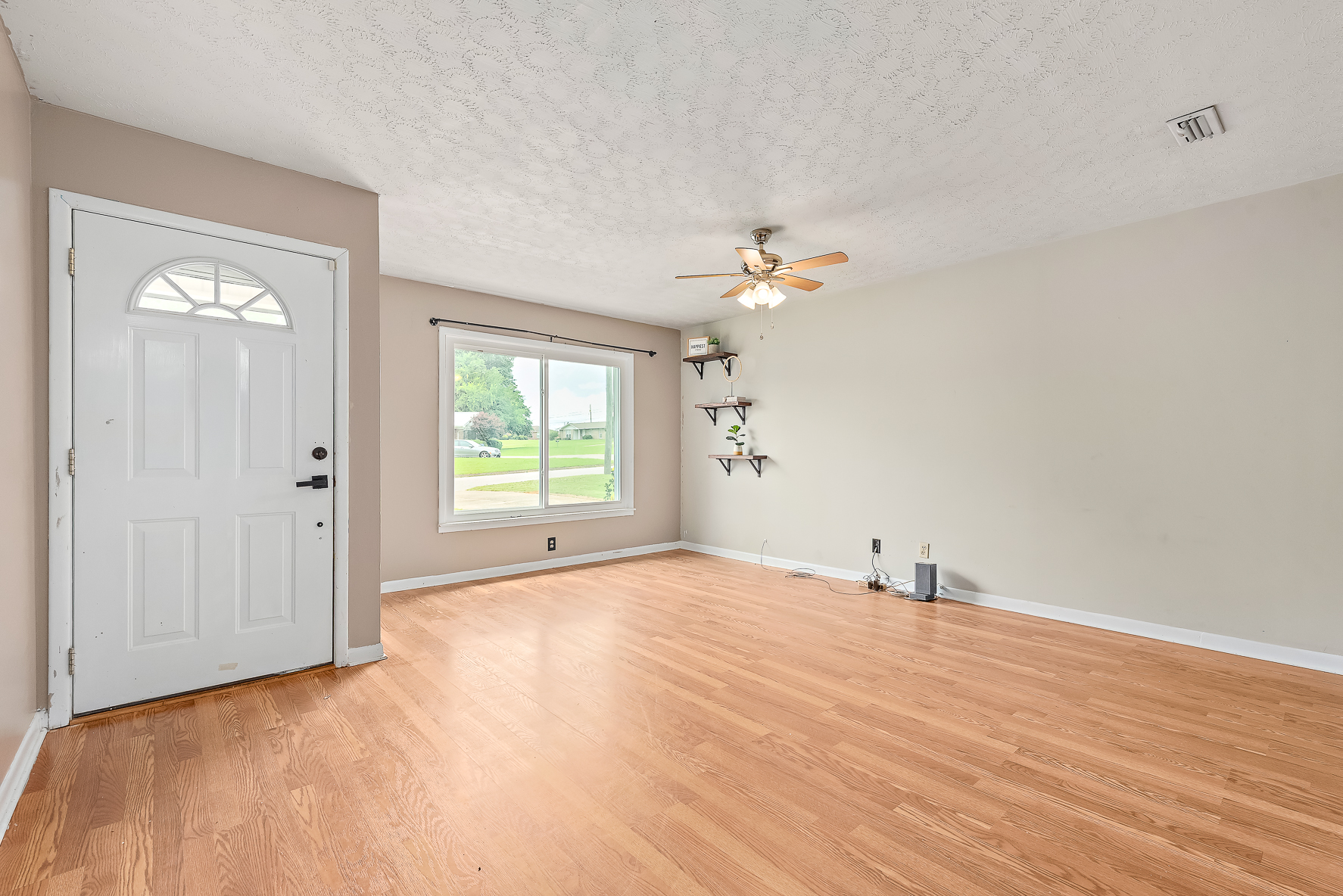 111 Independence Ave-WHT_6