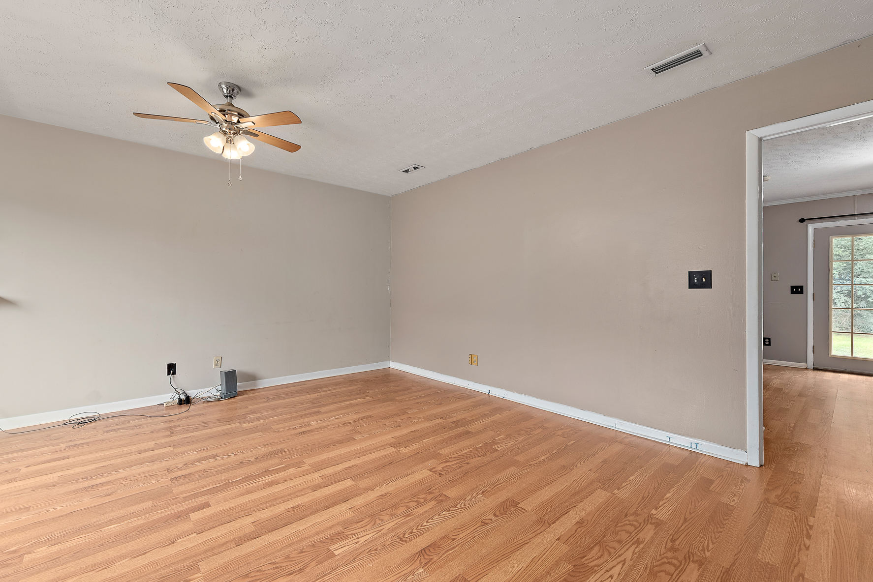 111 Independence Ave-WHT_8