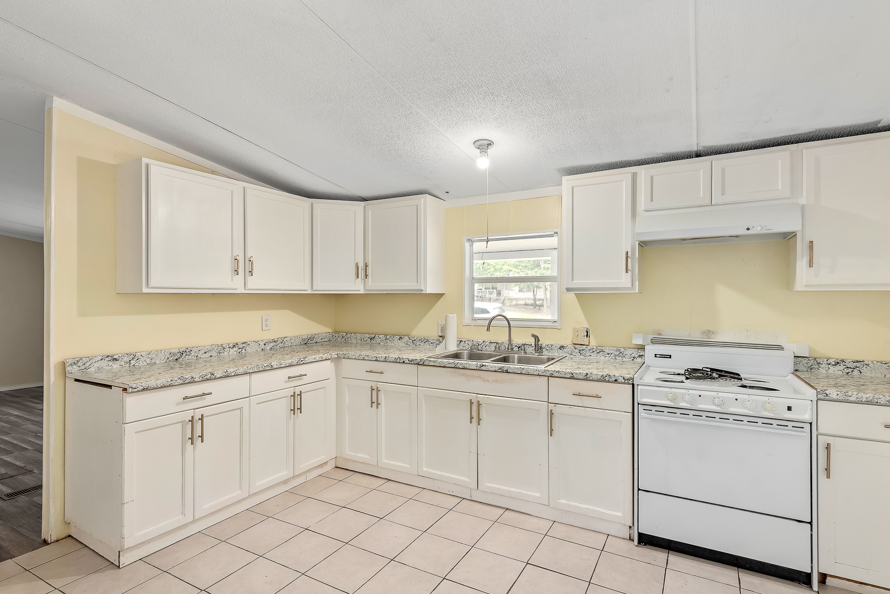 575 Knob Hill Creek-WHT_21