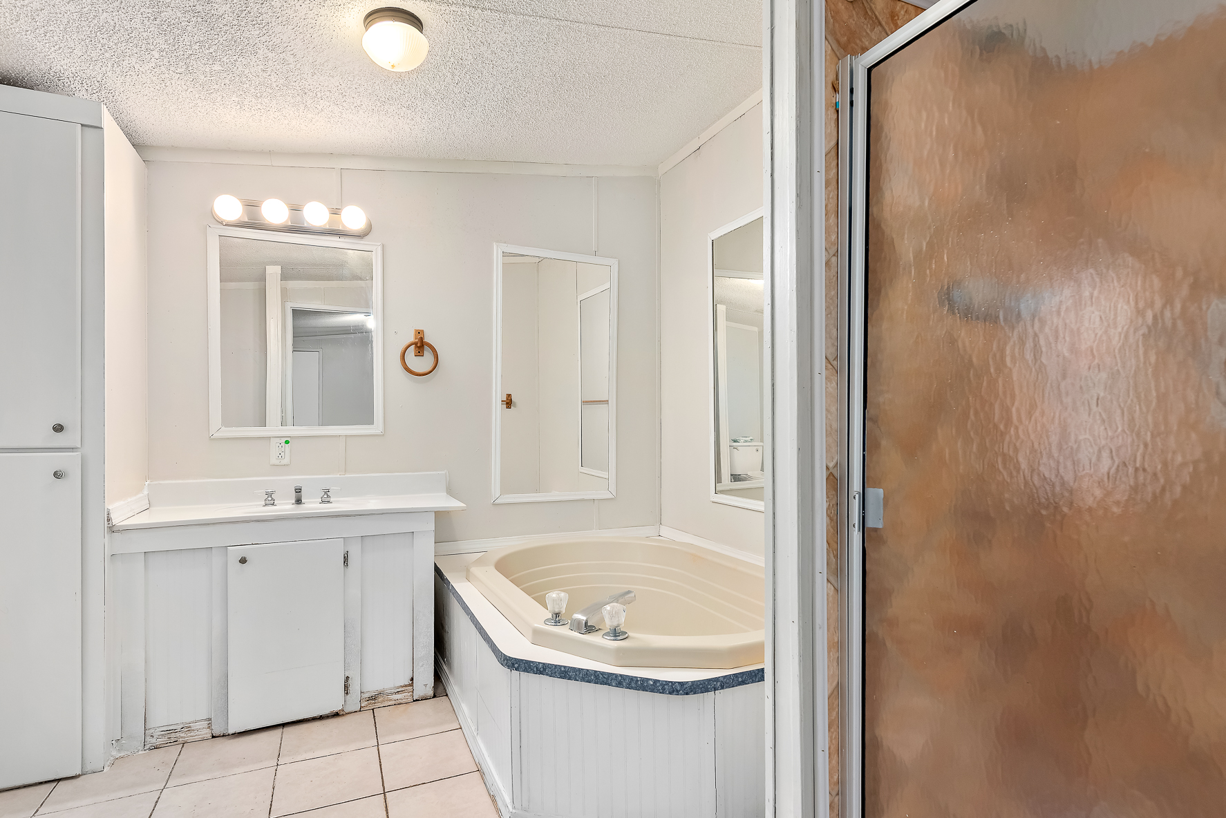 575 Knob Hill Creek-WHT_24