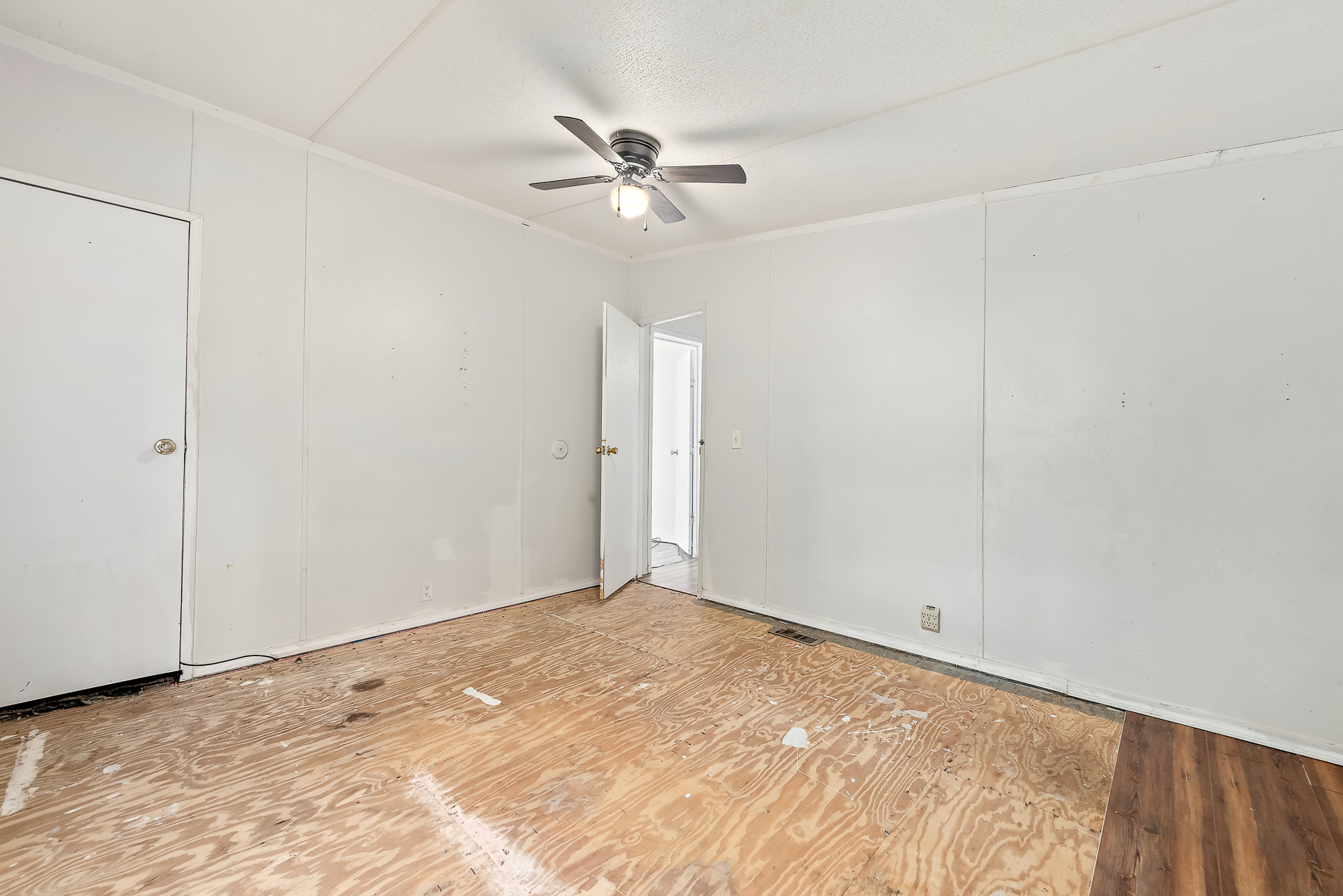 575 Knob Hill Creek-WHT_30