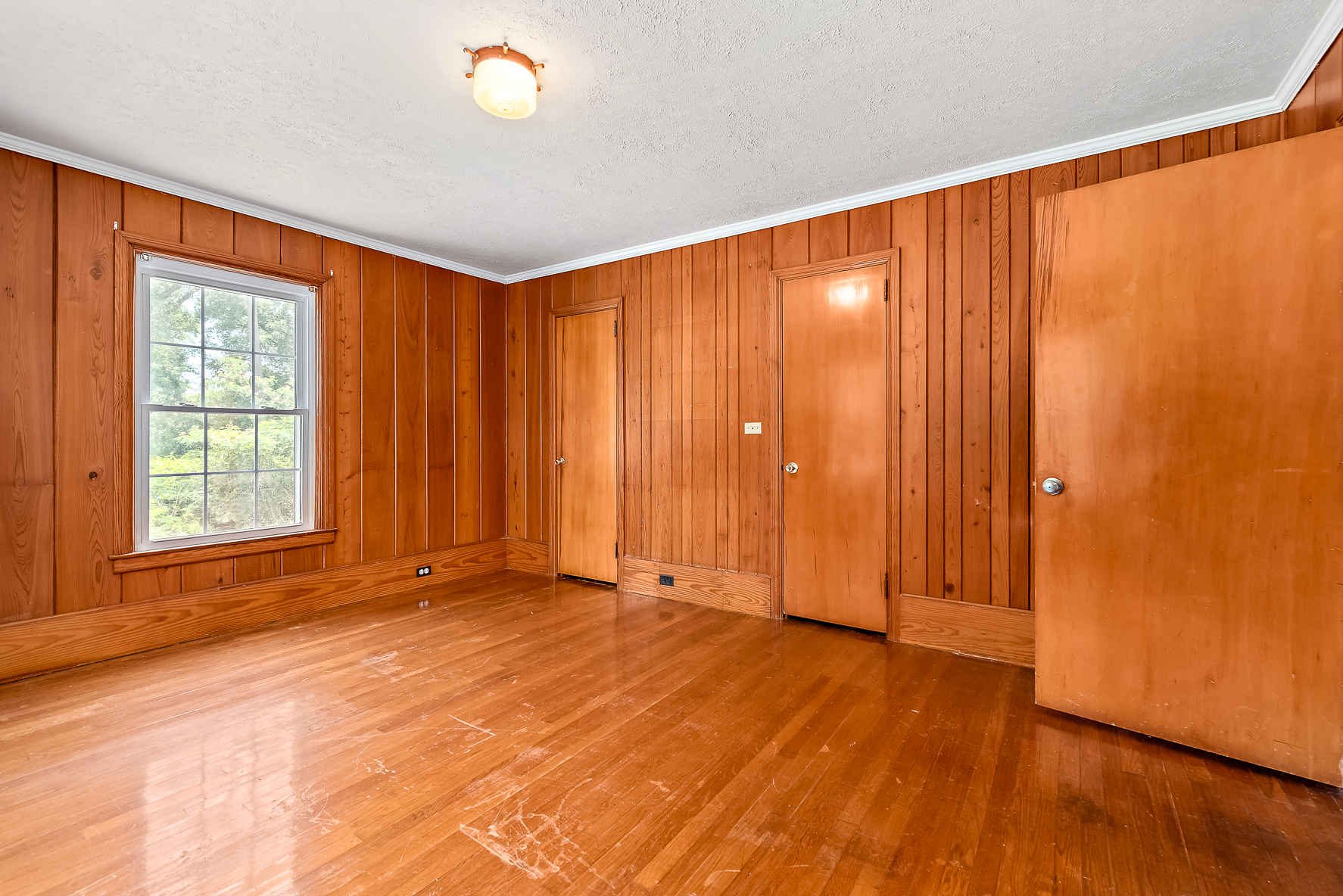 561 Davis St-WHT_28
