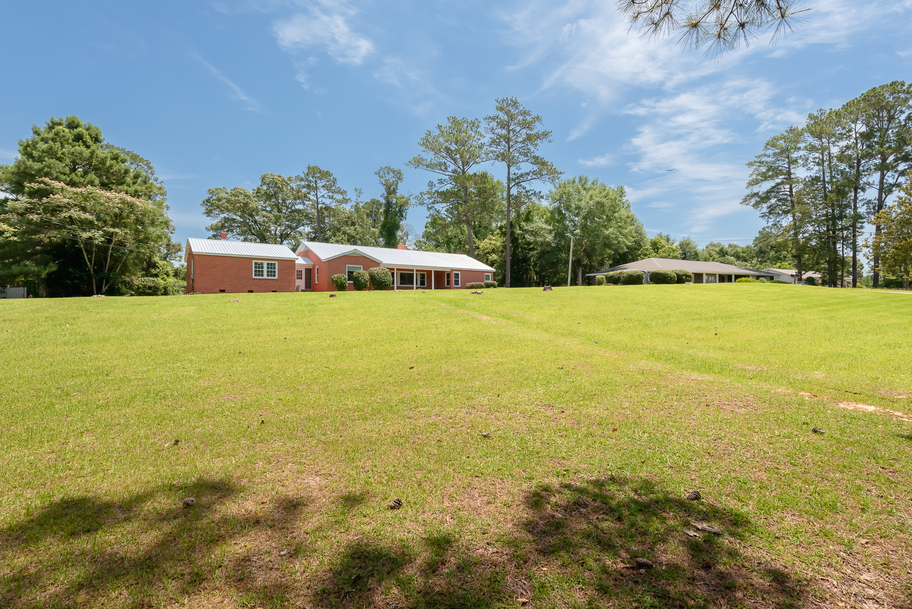 561 Davis St-WHT_5