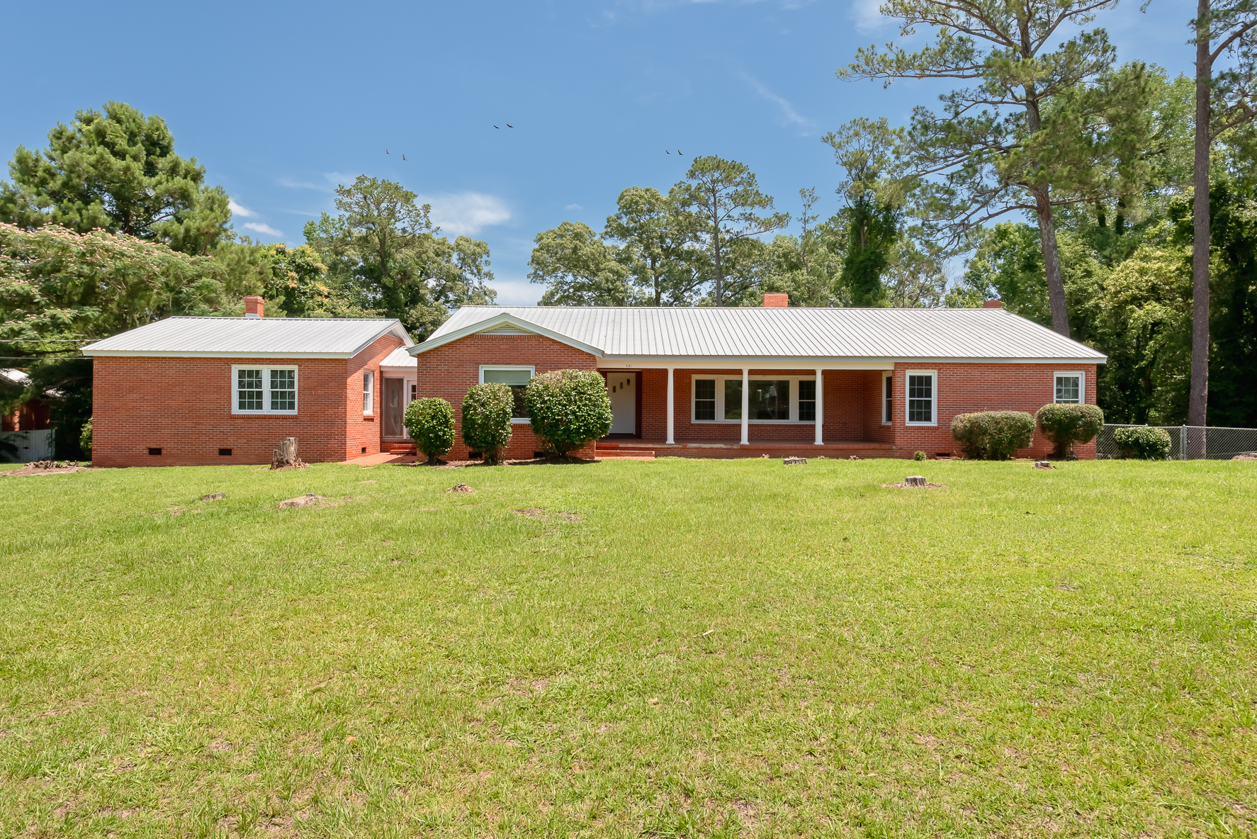 561 Davis St-WHT_7