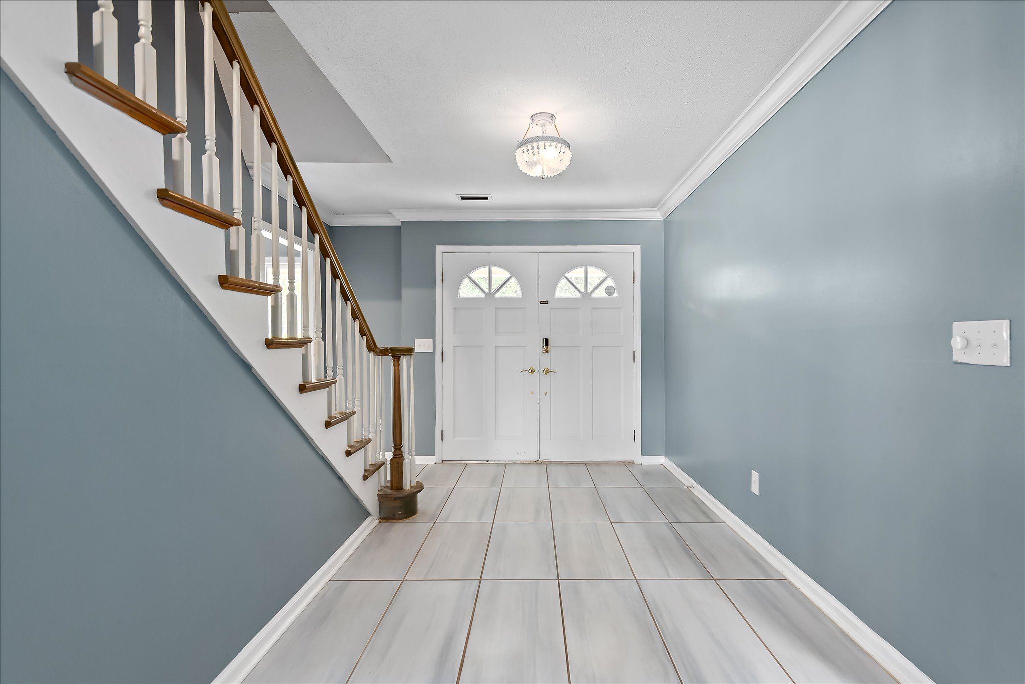 17-3507-Huntington-Place-17