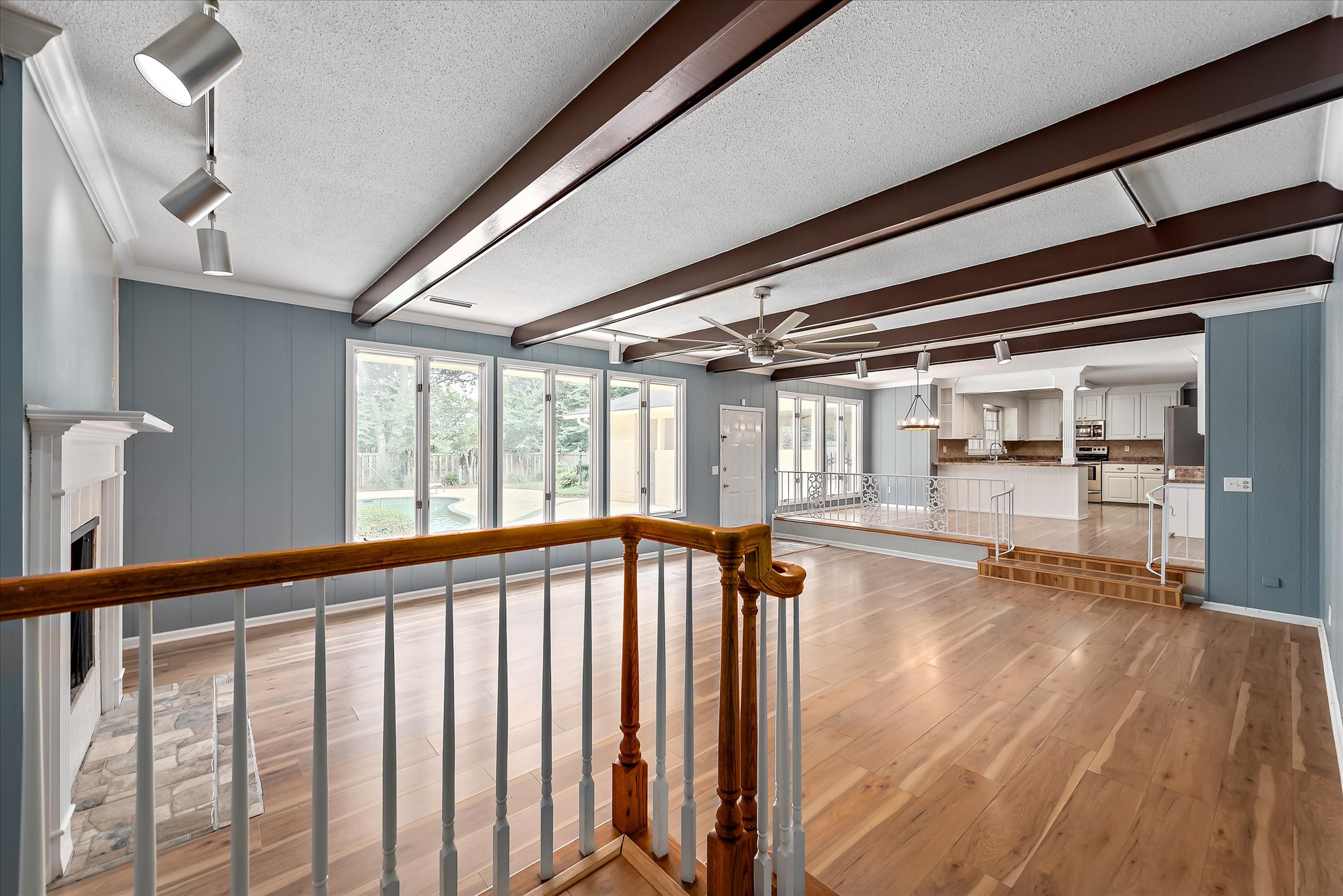 18-3507-Huntington-Place-18
