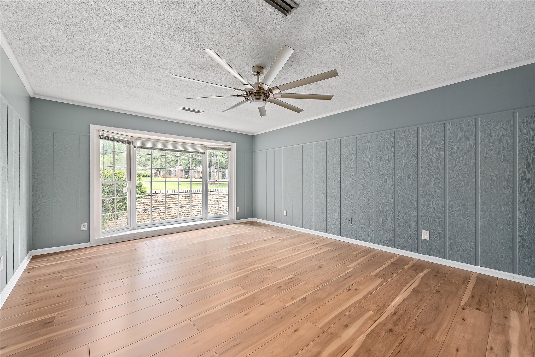 23-3507-Huntington-Place-23
