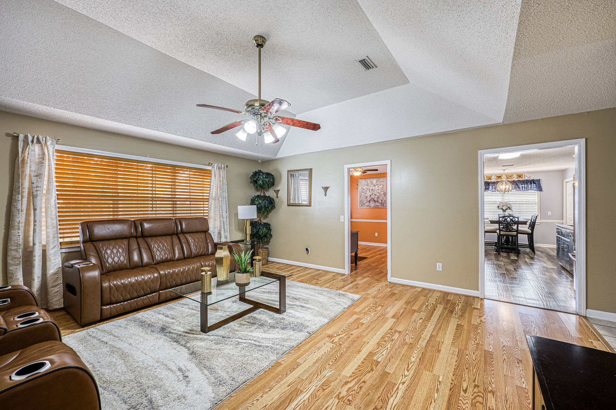 2905thorndale-11