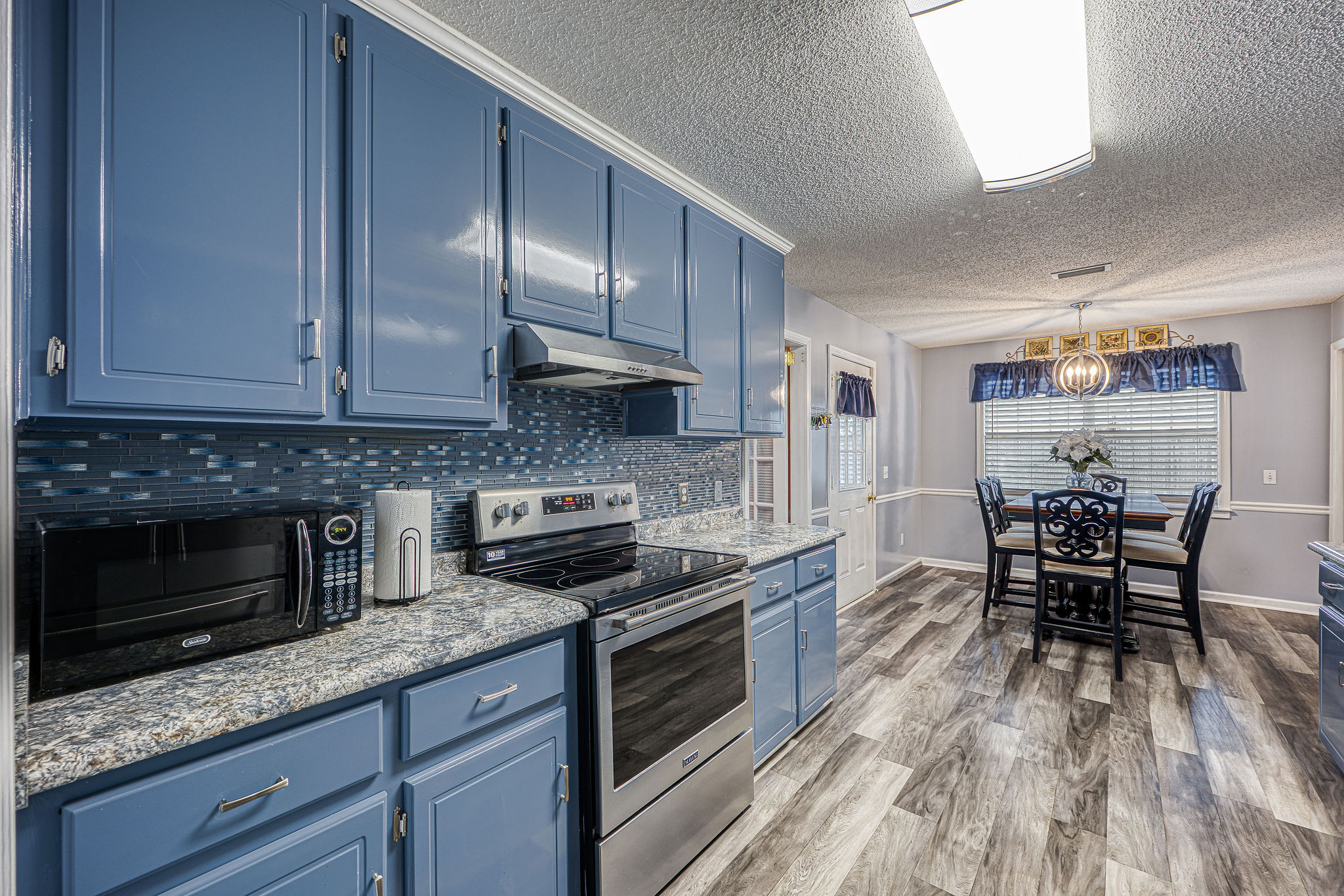 2905thorndale-13