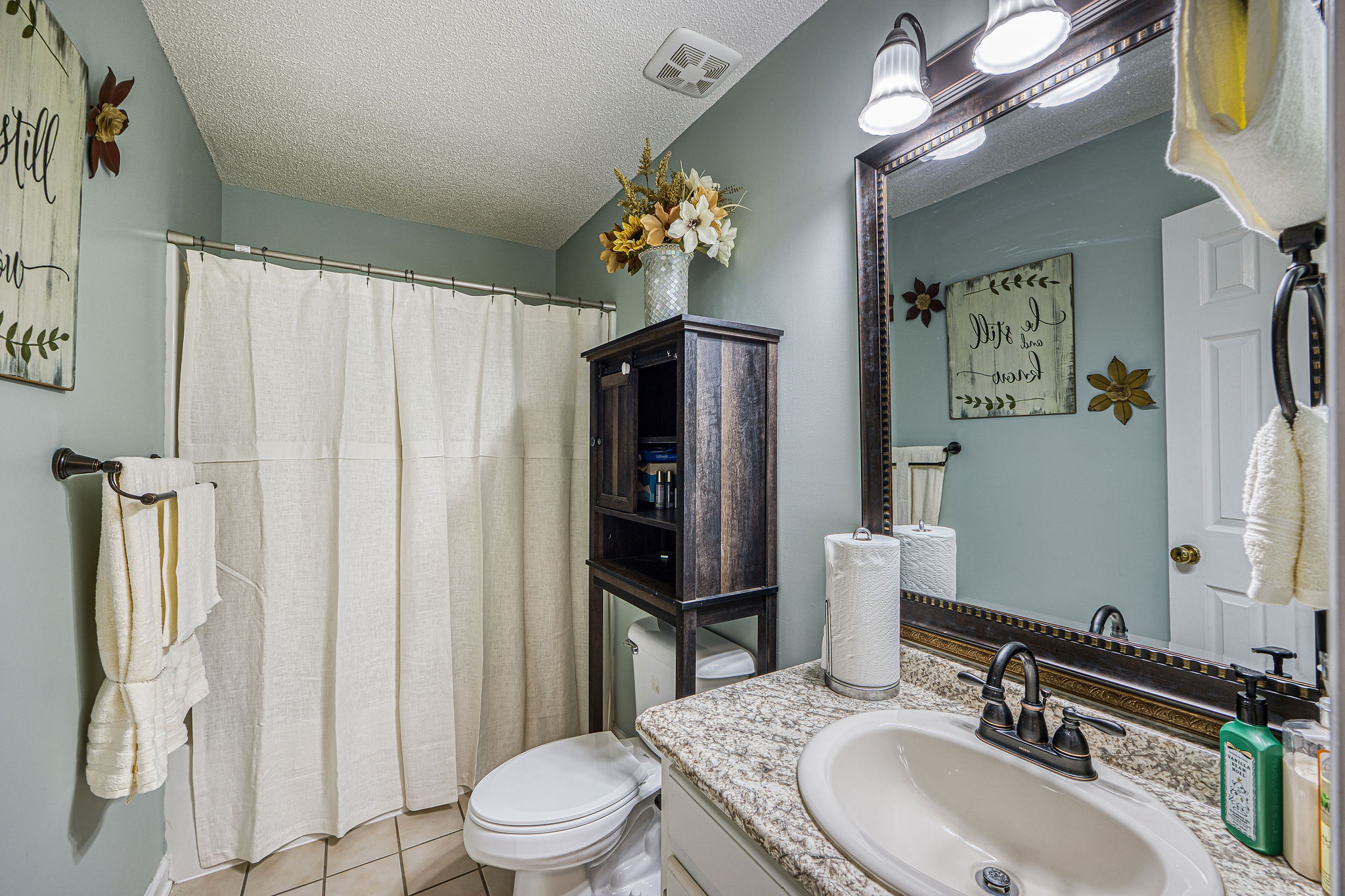 2905thorndale-26