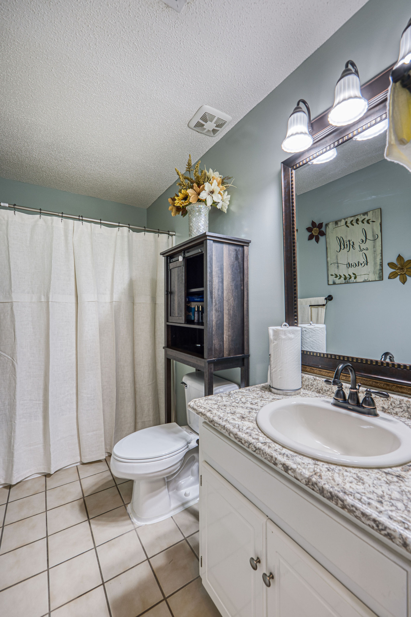 2905thorndale-27