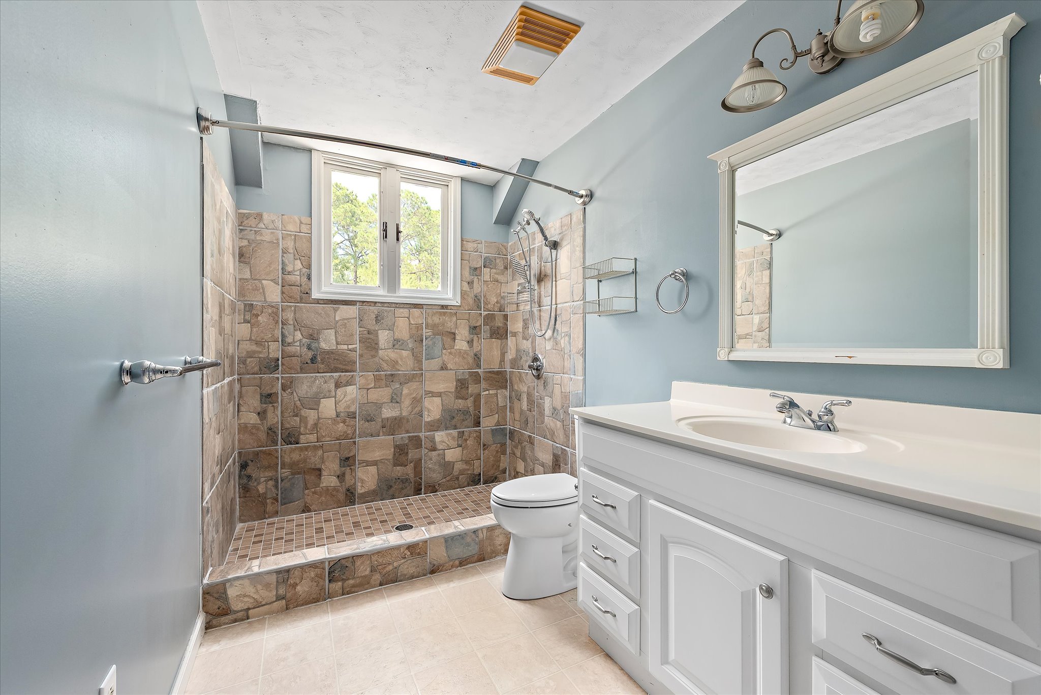 40-3507-Huntington-Place-40