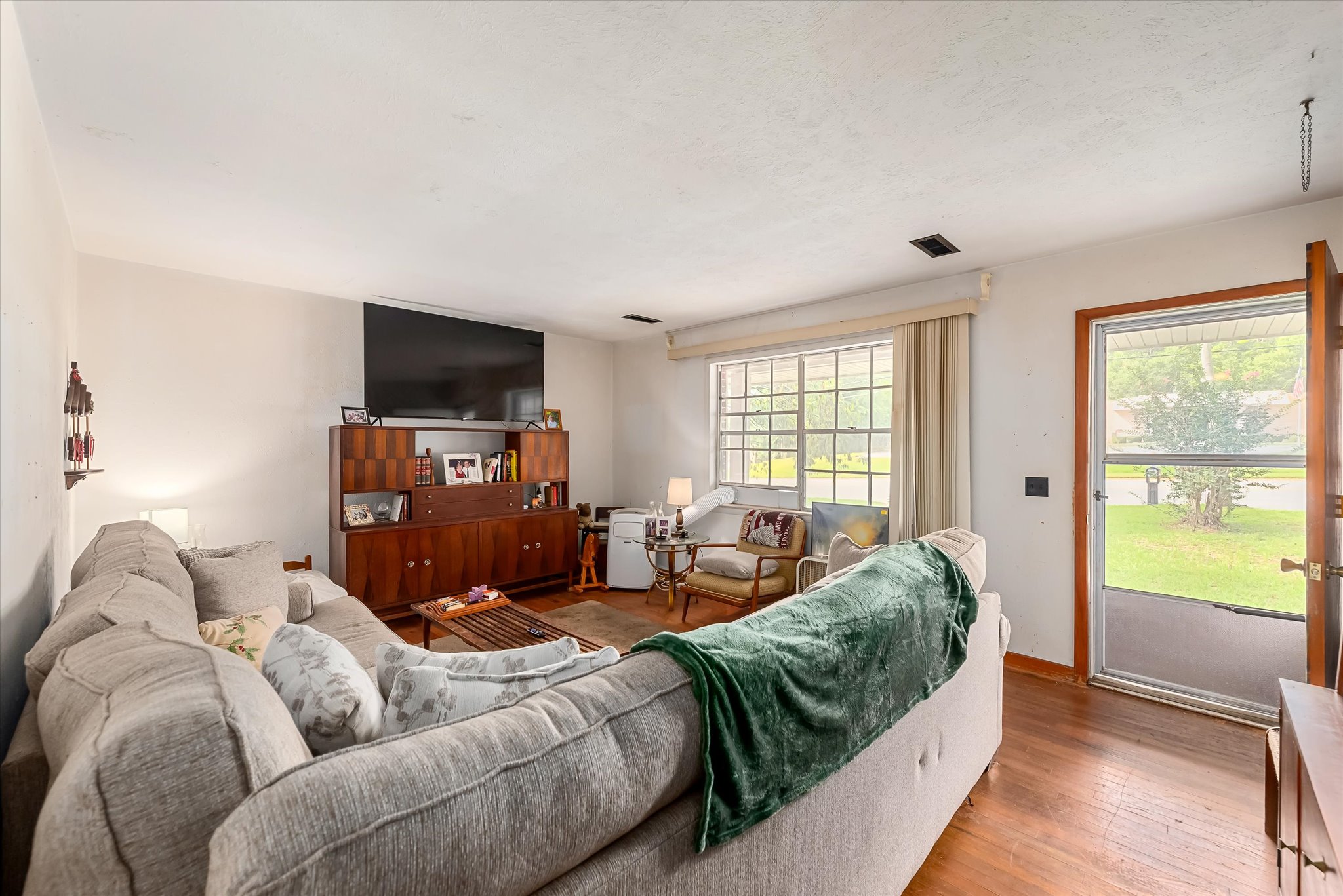 10-430-Davis-St-10