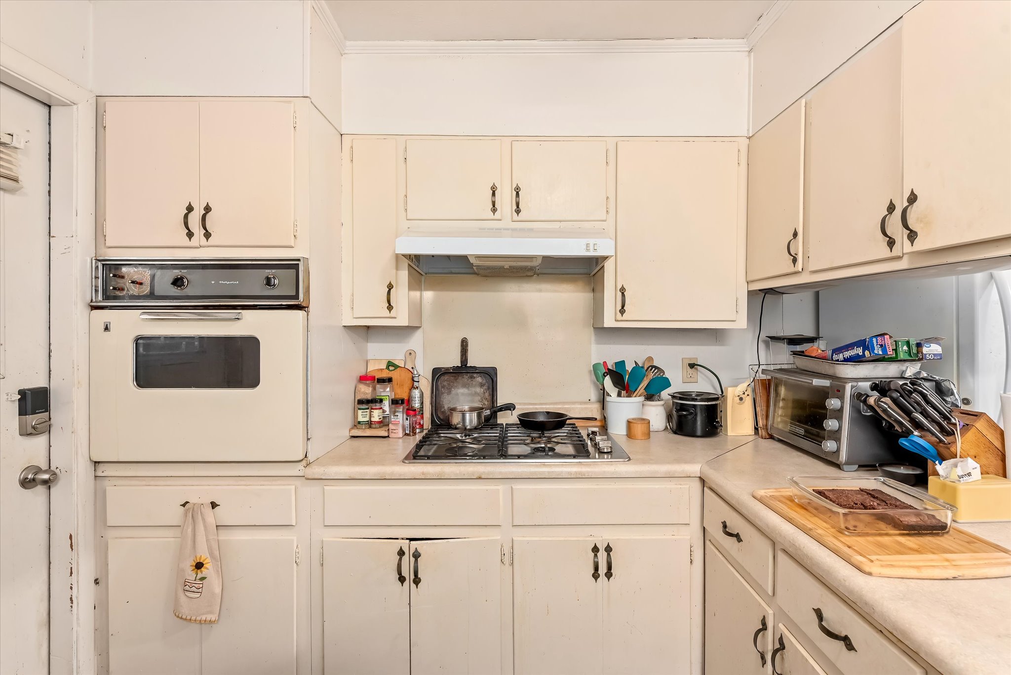 11-430-Davis-St-11