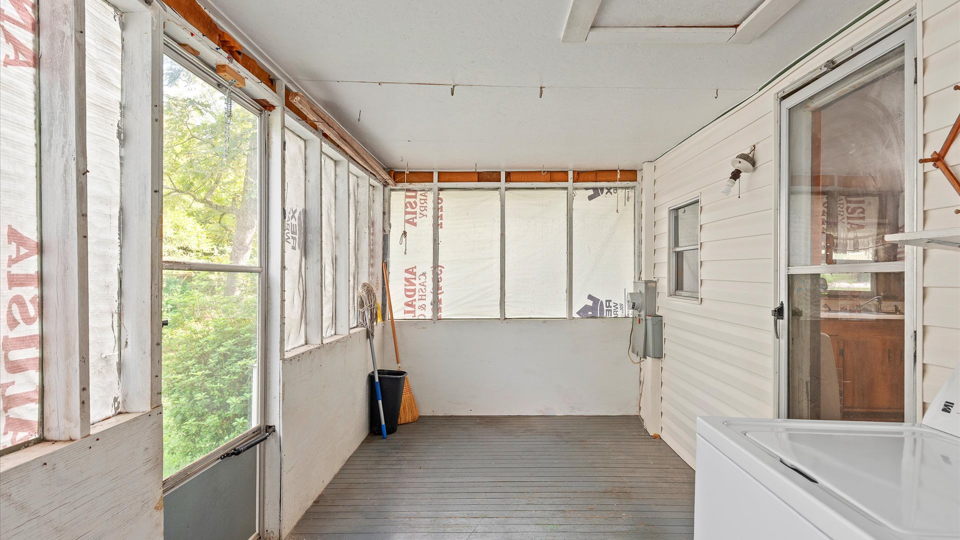 11-505-Eagen-Ave-11