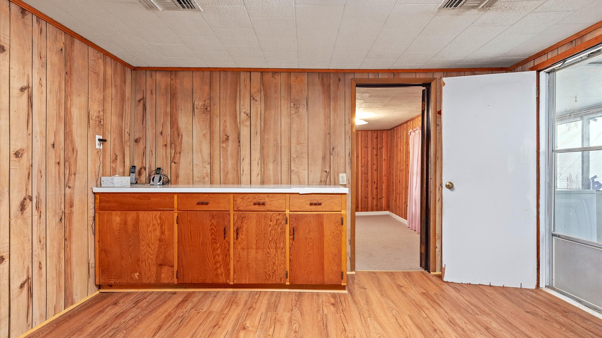 16-505-Eagen-Ave-16