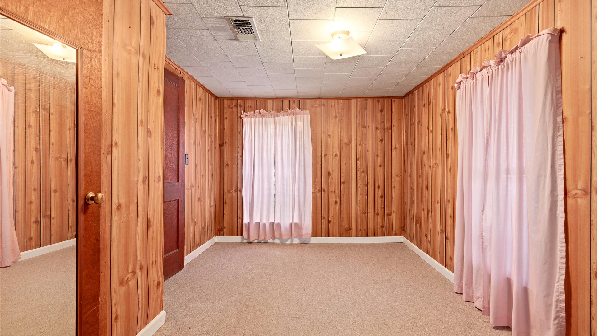 18-505-Eagen-Ave-18