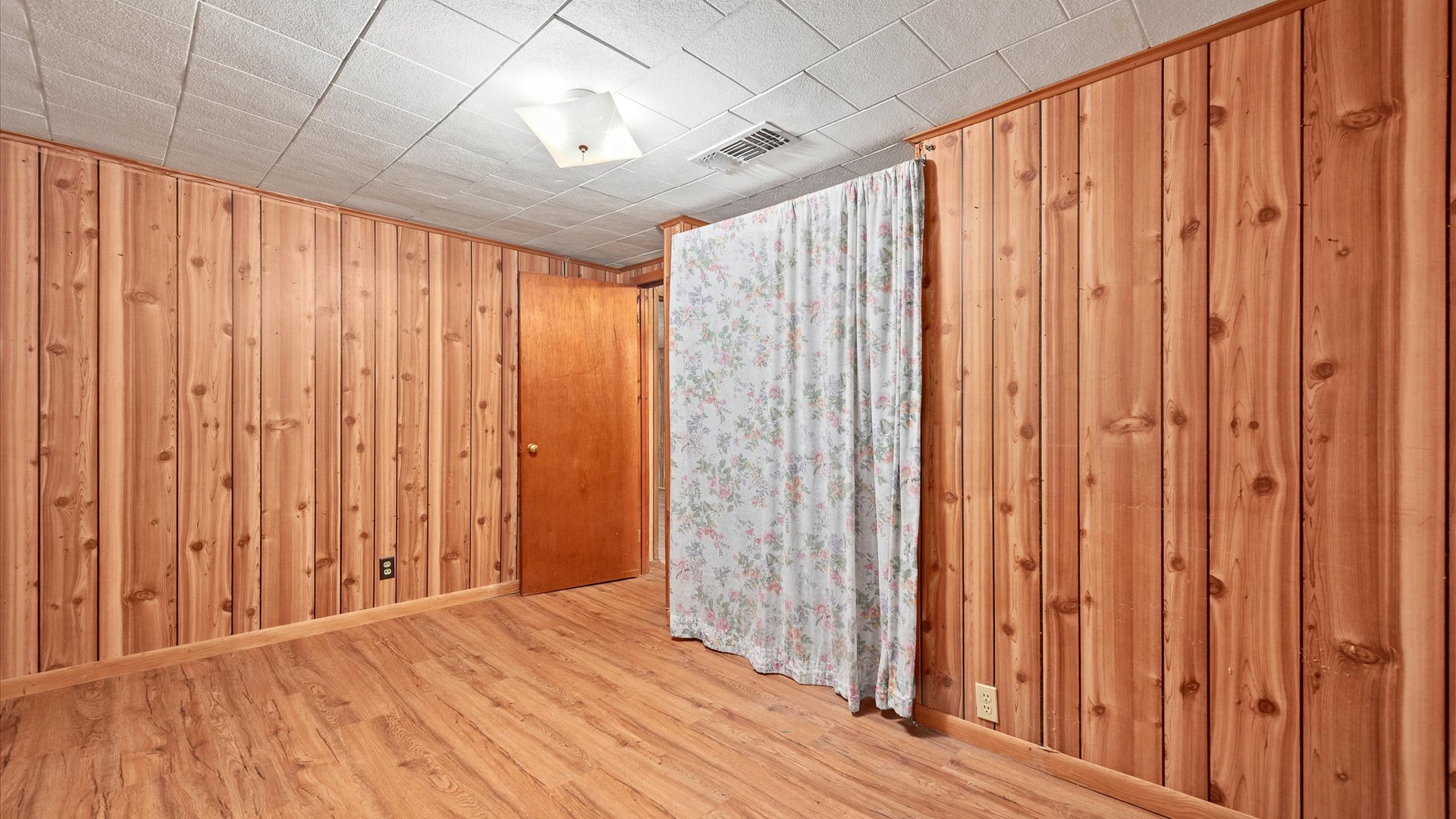 23-505-Eagen-Ave-23
