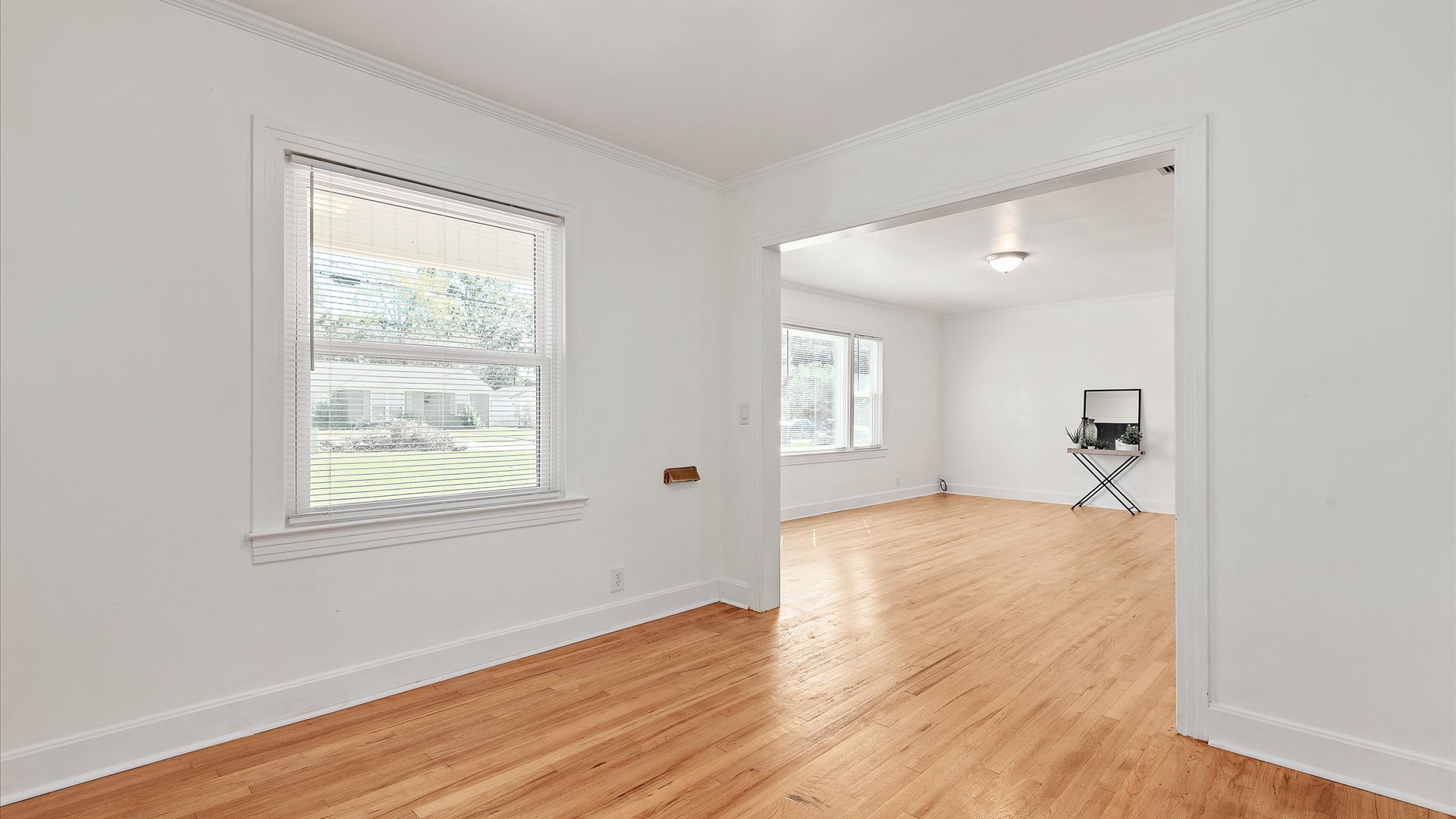 16-227-Forest-Ave-16