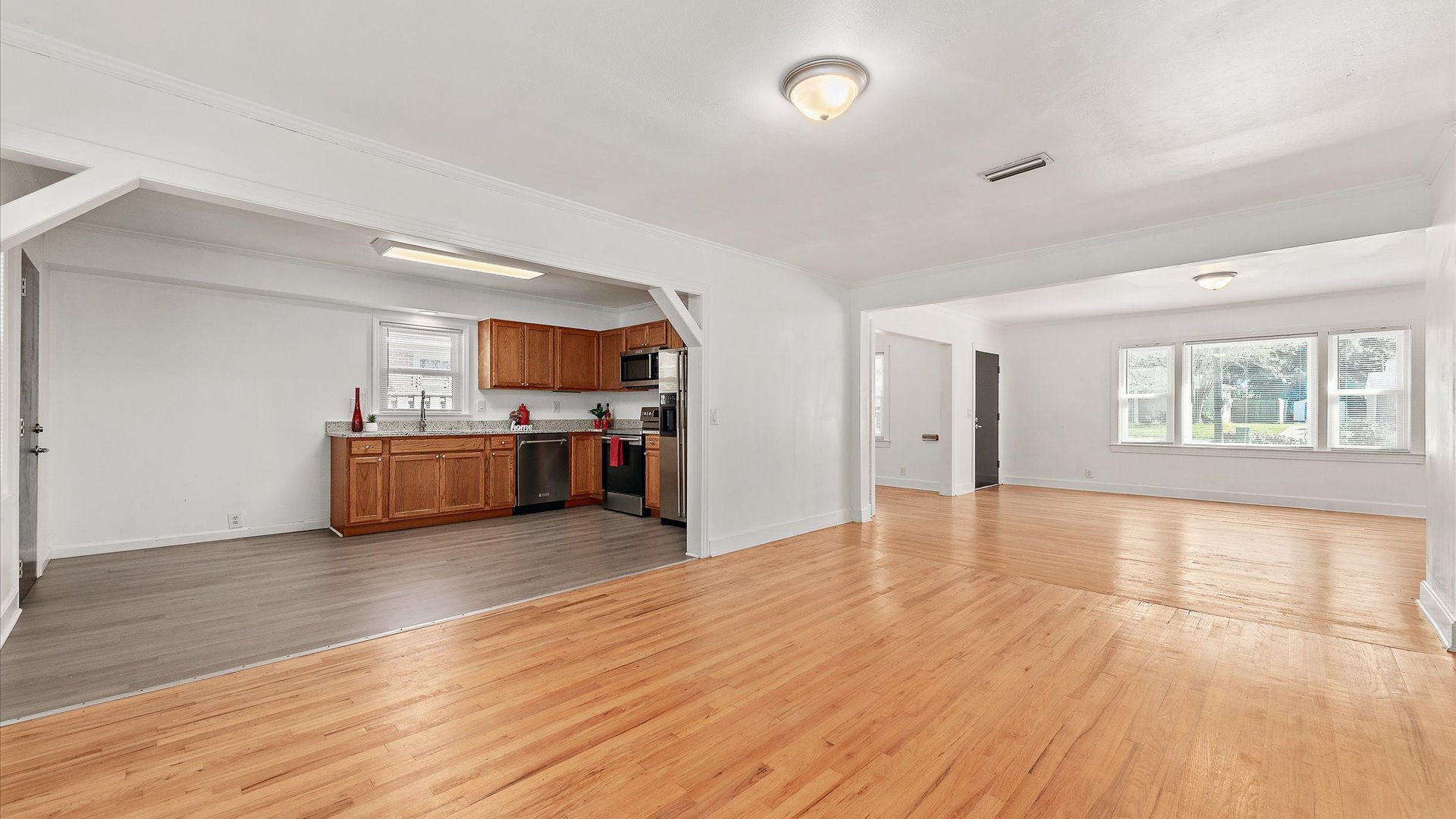 18-227-Forest-Ave-18