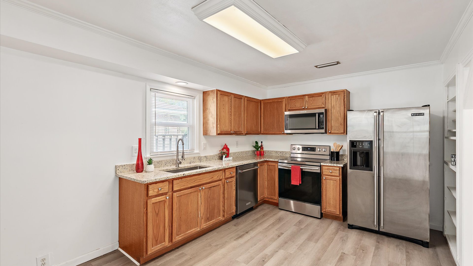 20-227-Forest-Ave-20
